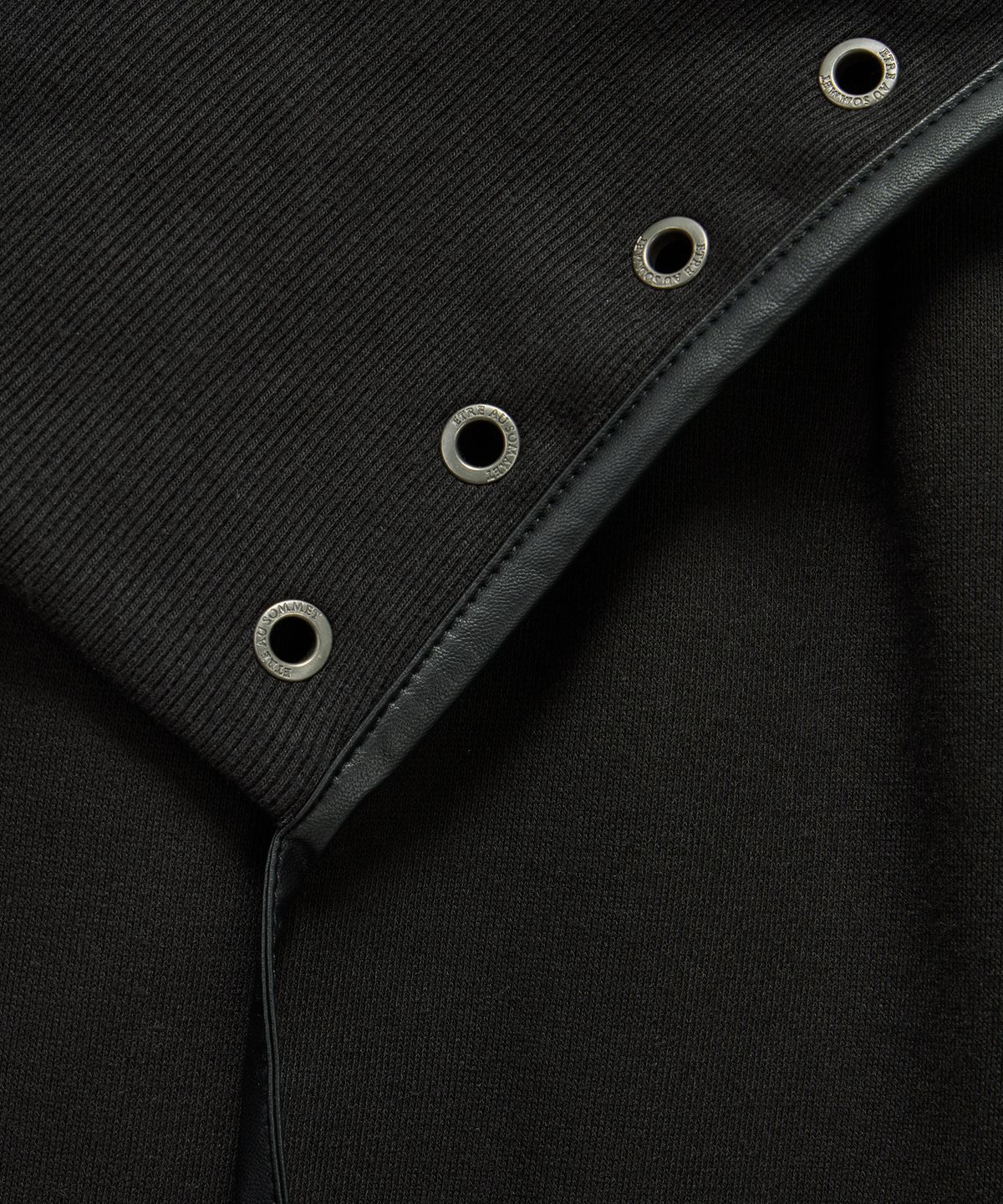 에트오소메(ETRE AU SOMMET) Double Rib Pintuck Training Pants (Black)