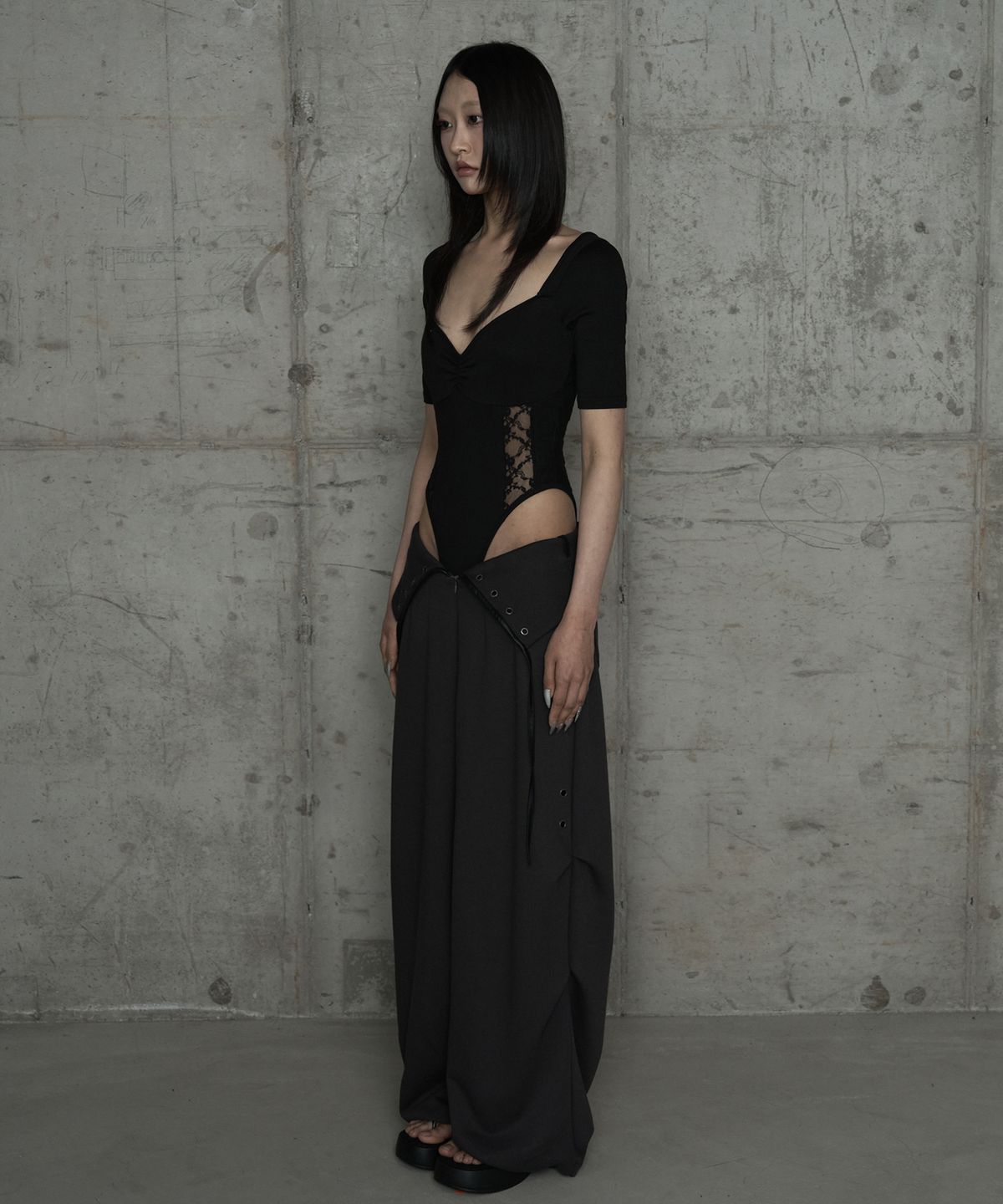 에트오소메(ETRE AU SOMMET) Double Rib Pintuck Training Pants (Dark Gray)