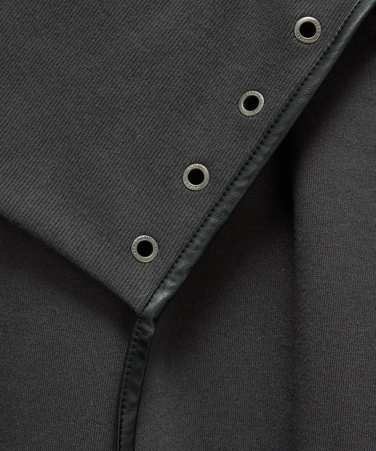 에트오소메(ETRE AU SOMMET) Double Rib Pintuck Training Pants (Dark Gray)