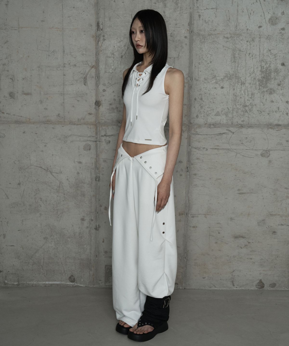 에트오소메(ETRE AU SOMMET) Double Rib Pintuck Training Pants (White)