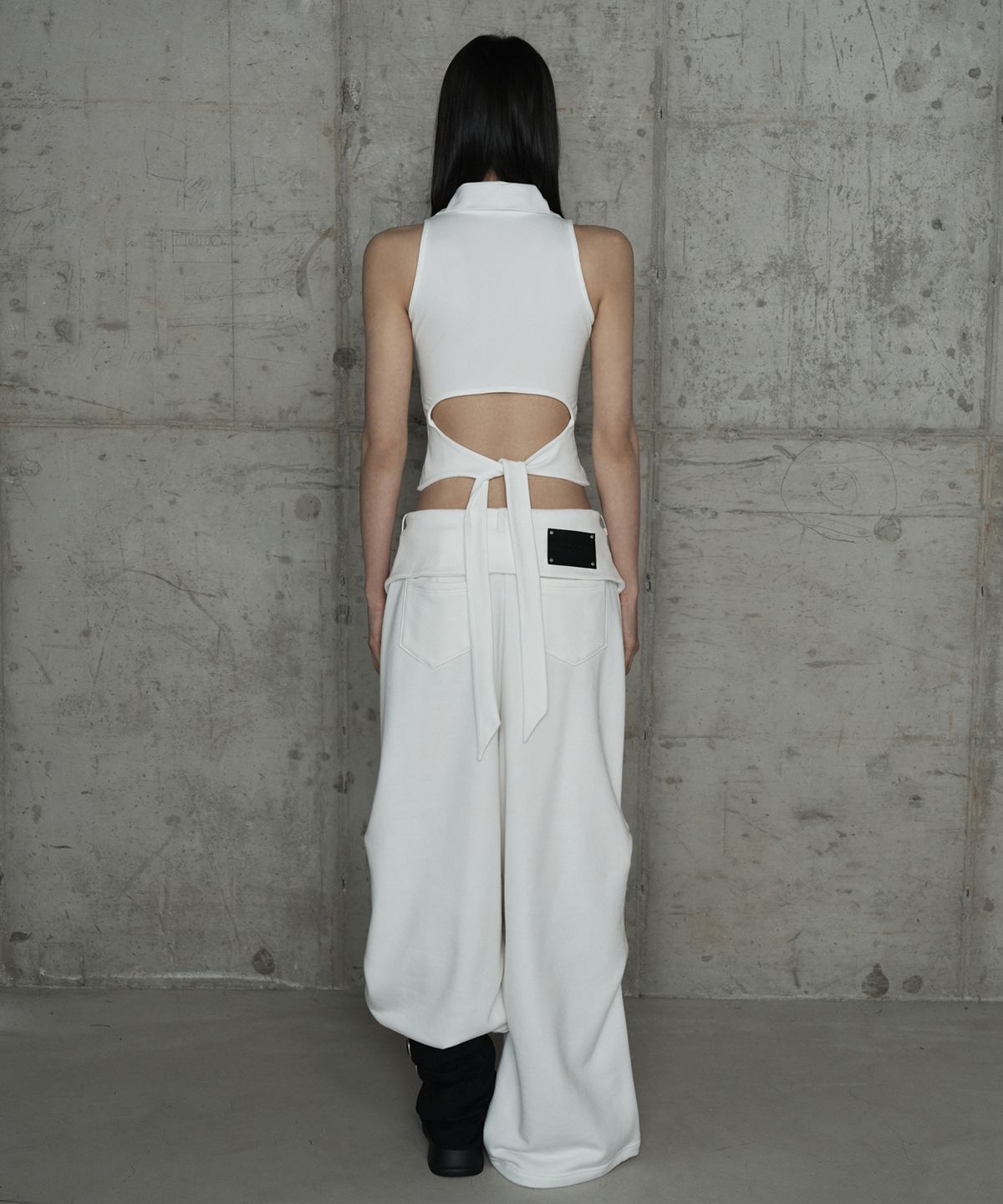 에트오소메(ETRE AU SOMMET) Double Rib Pintuck Training Pants (White)