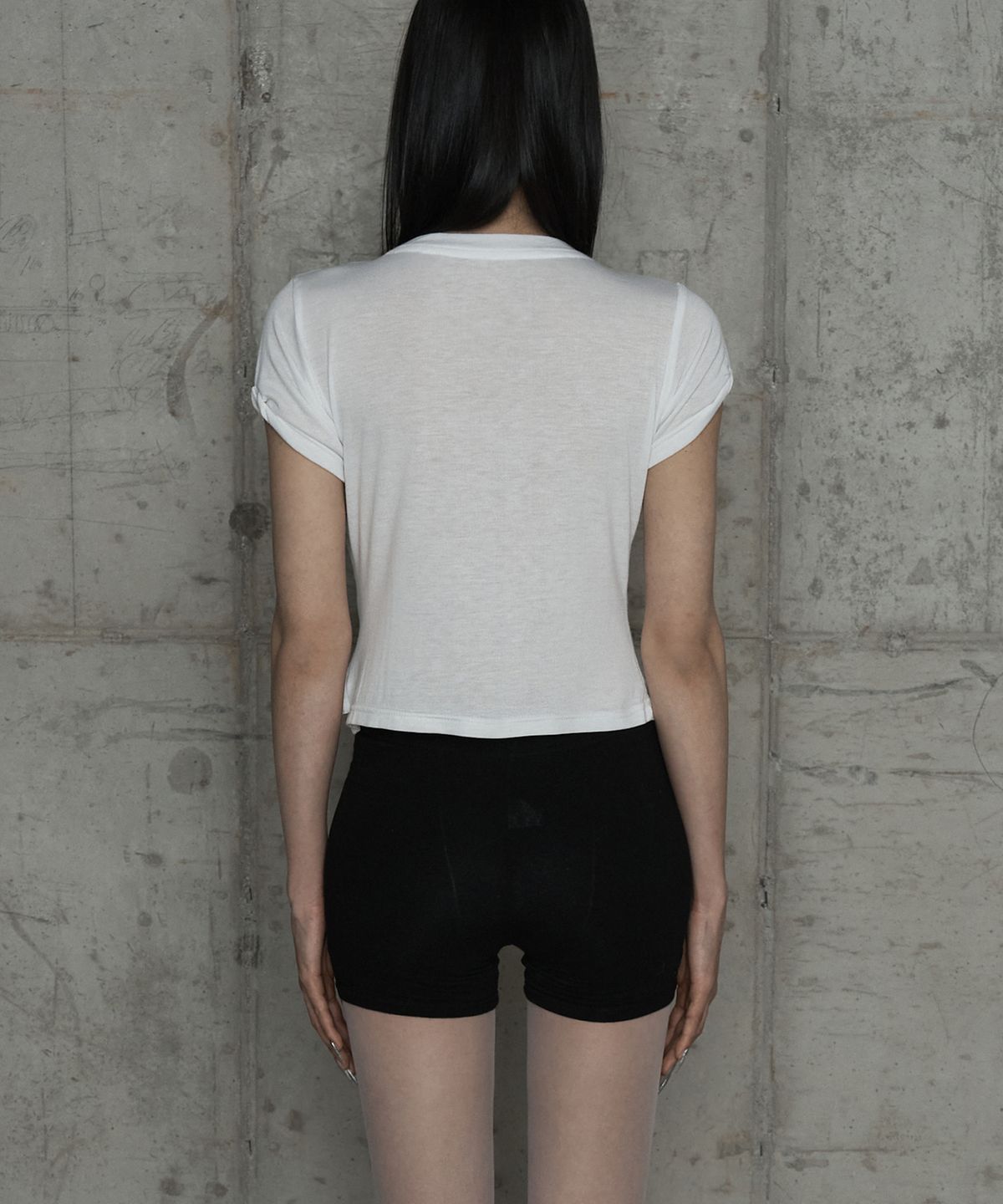 에트오소메(ETRE AU SOMMET) Drape Pintuck Zipper Roll-Up Short Top (Ivory)