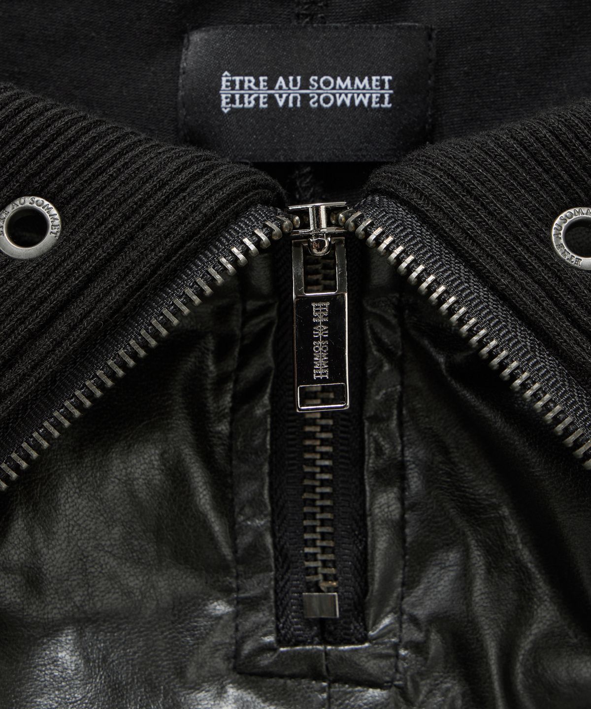 에트오소메(ETRE AU SOMMET) Front Zipper Belt Leather Skirt Pants (Black)