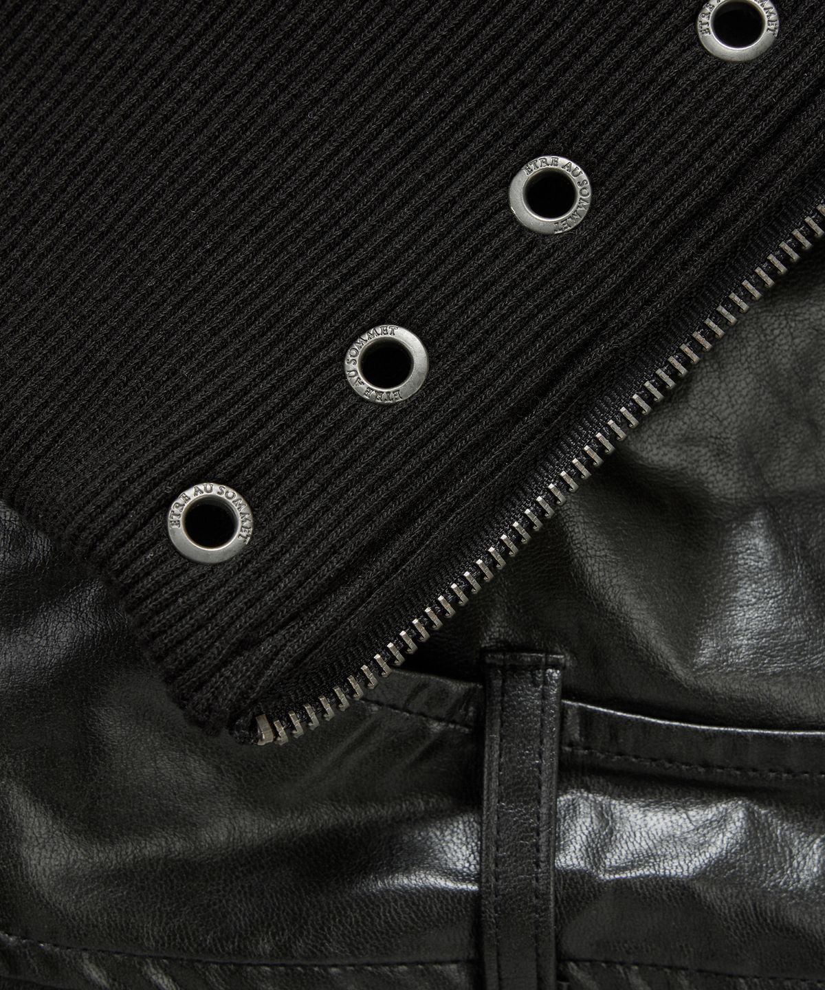 에트오소메(ETRE AU SOMMET) Front Zipper Belt Leather Skirt Pants (Black)