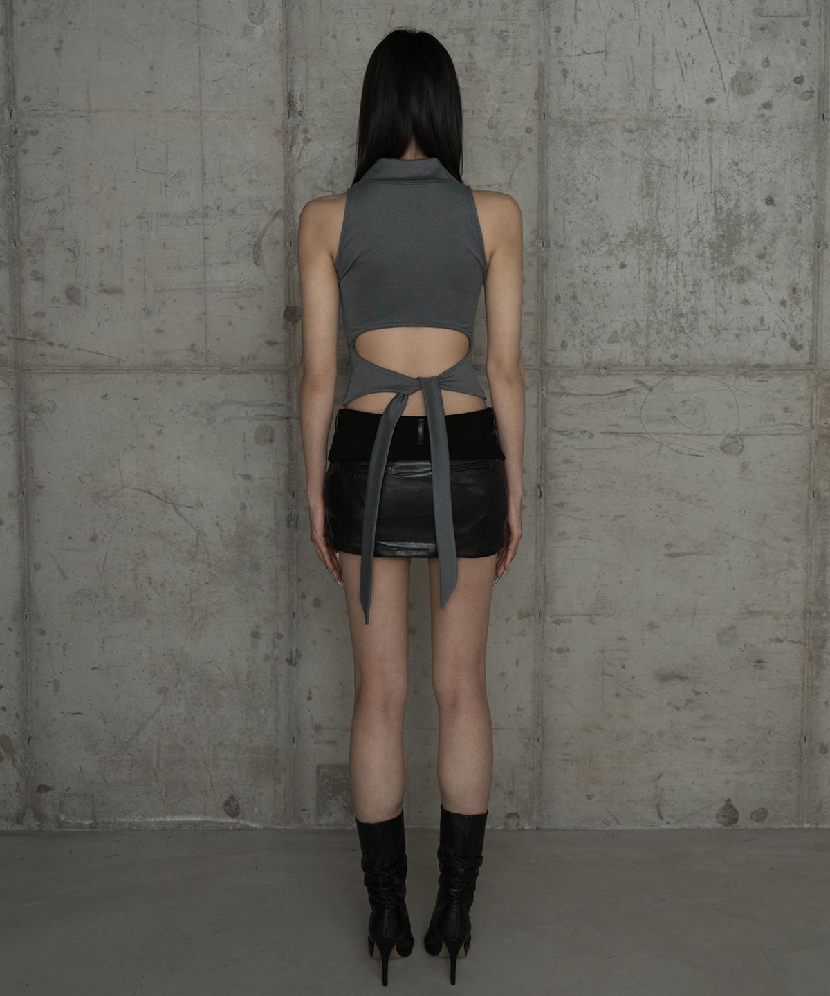 에트오소메(ETRE AU SOMMET) Front Zipper Belt Leather Skirt Pants (Black)