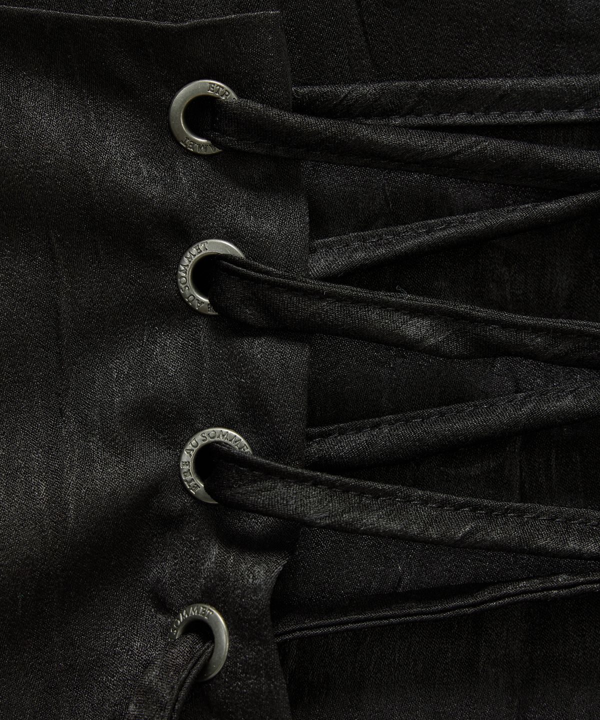 에트오소메(ETRE AU SOMMET) Double Layer Lace Back Corset Slip (Black)