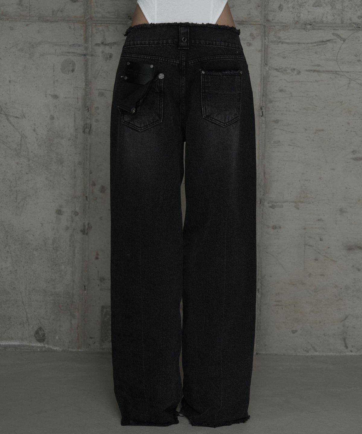 에트오소메(ETRE AU SOMMET) Wide Front Damage Denim Pants (Dark Gray)