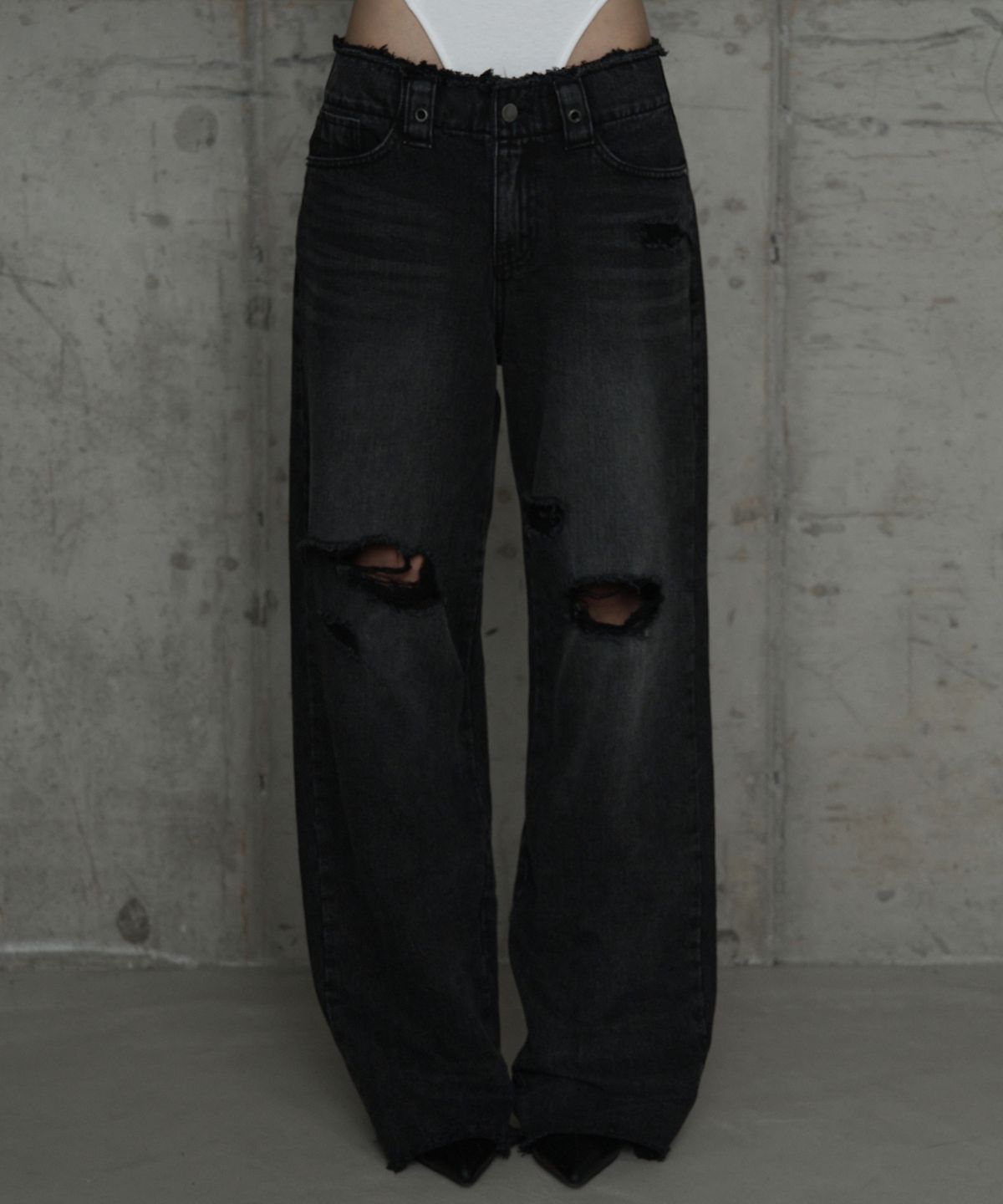 에트오소메(ETRE AU SOMMET) Wide Front Damage Denim Pants (Dark Gray)