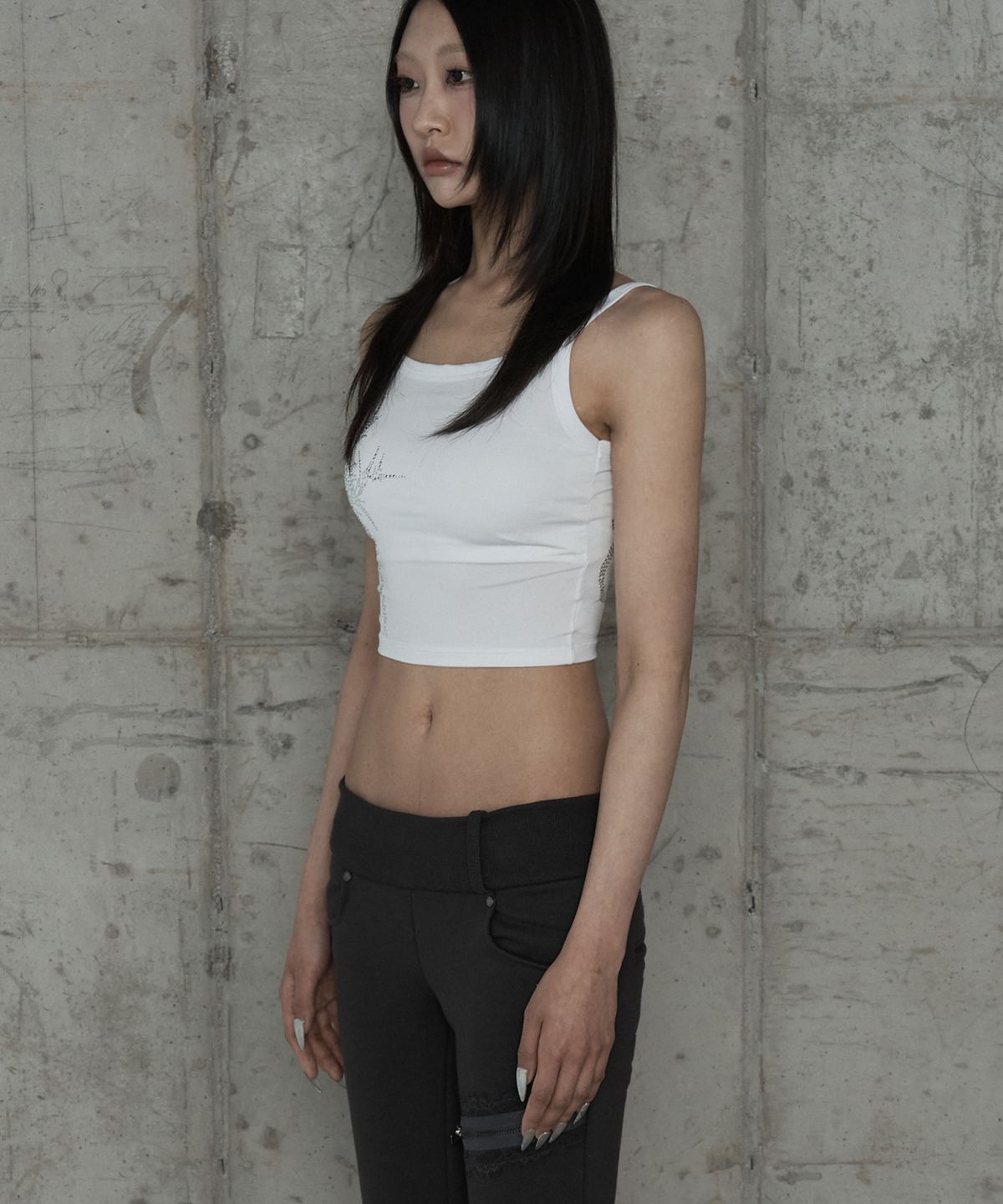 에트오소메(ETRE AU SOMMET) Cross Hotfix Backless Sleeve (White)