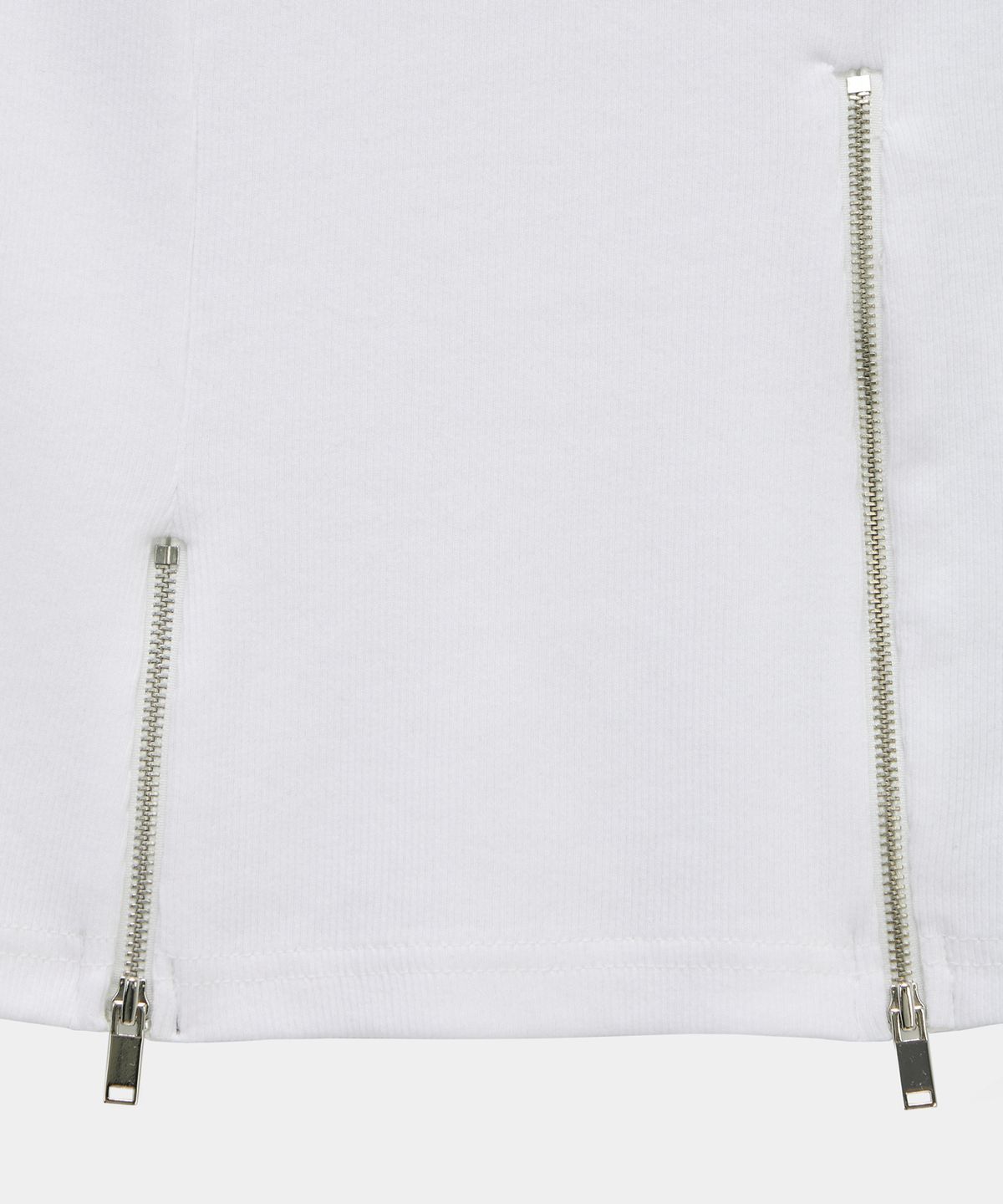 에트오소메(ETRE AU SOMMET) Unbal Panel Open Zipper Point Sleeve (Ivory)