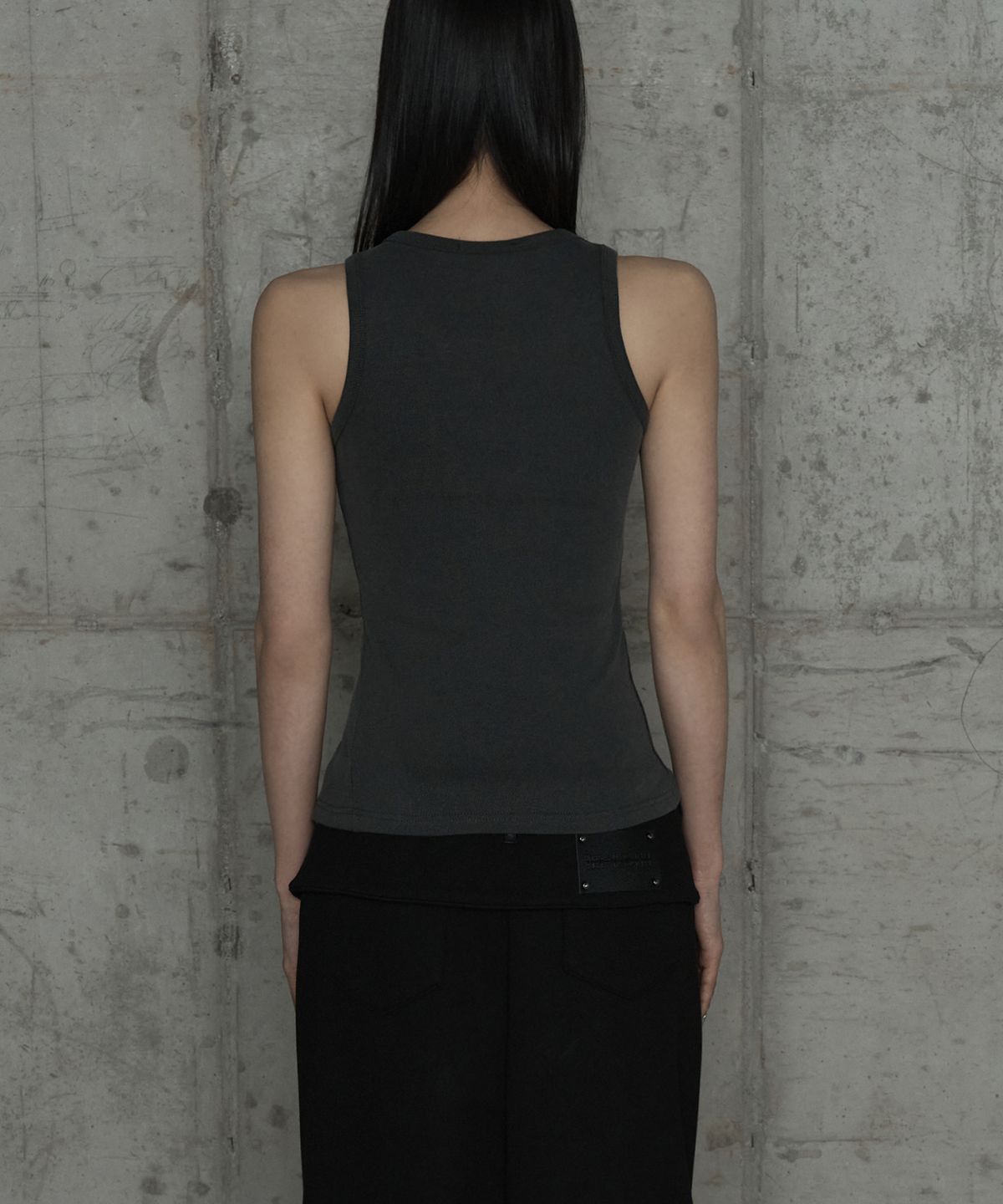 에트오소메(ETRE AU SOMMET) Unbal Panel Open Zipper Point Sleeve (Dark Gray)