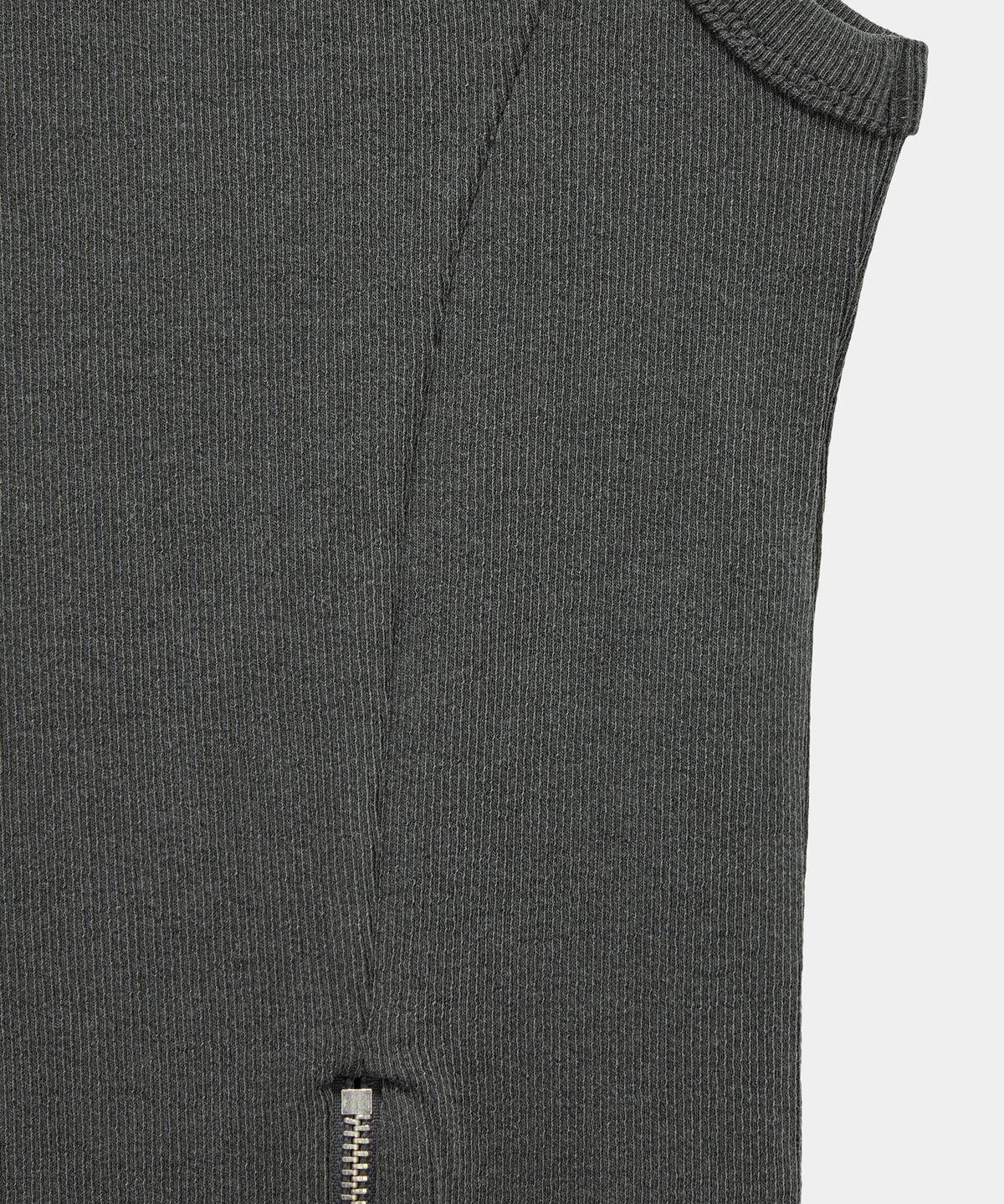 에트오소메(ETRE AU SOMMET) Unbal Panel Open Zipper Point Sleeve (Dark Gray)