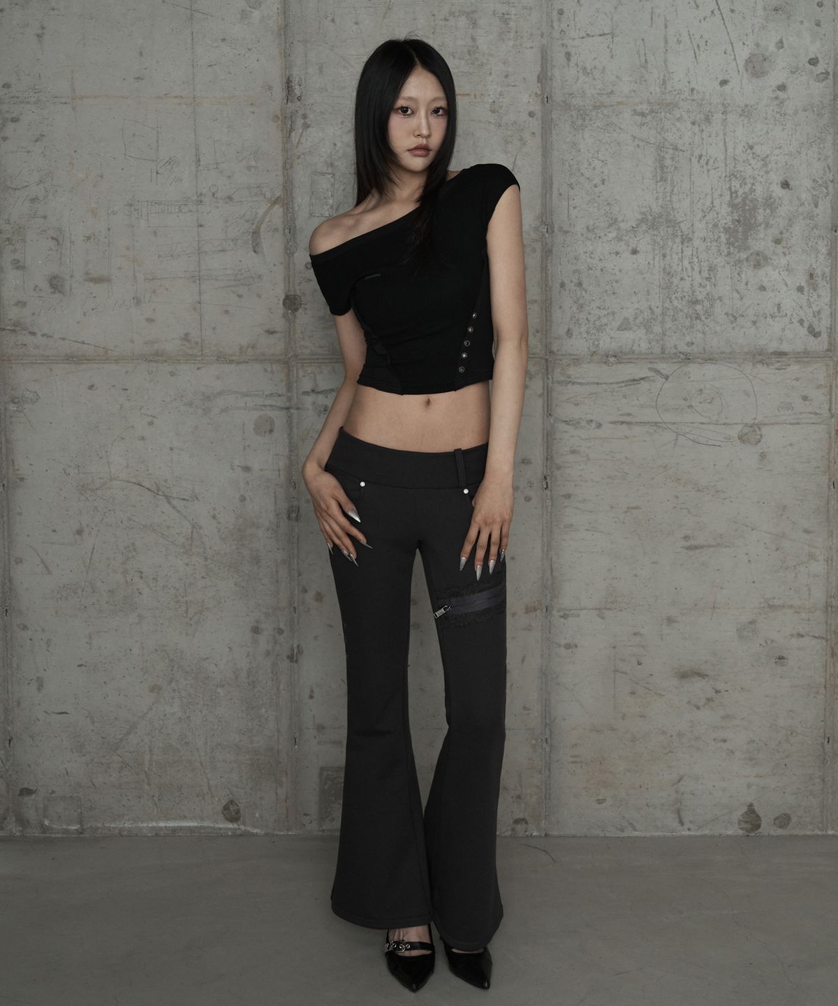 에트오소메(ETRE AU SOMMET) Pigment Damage Panel Short Top (Black)