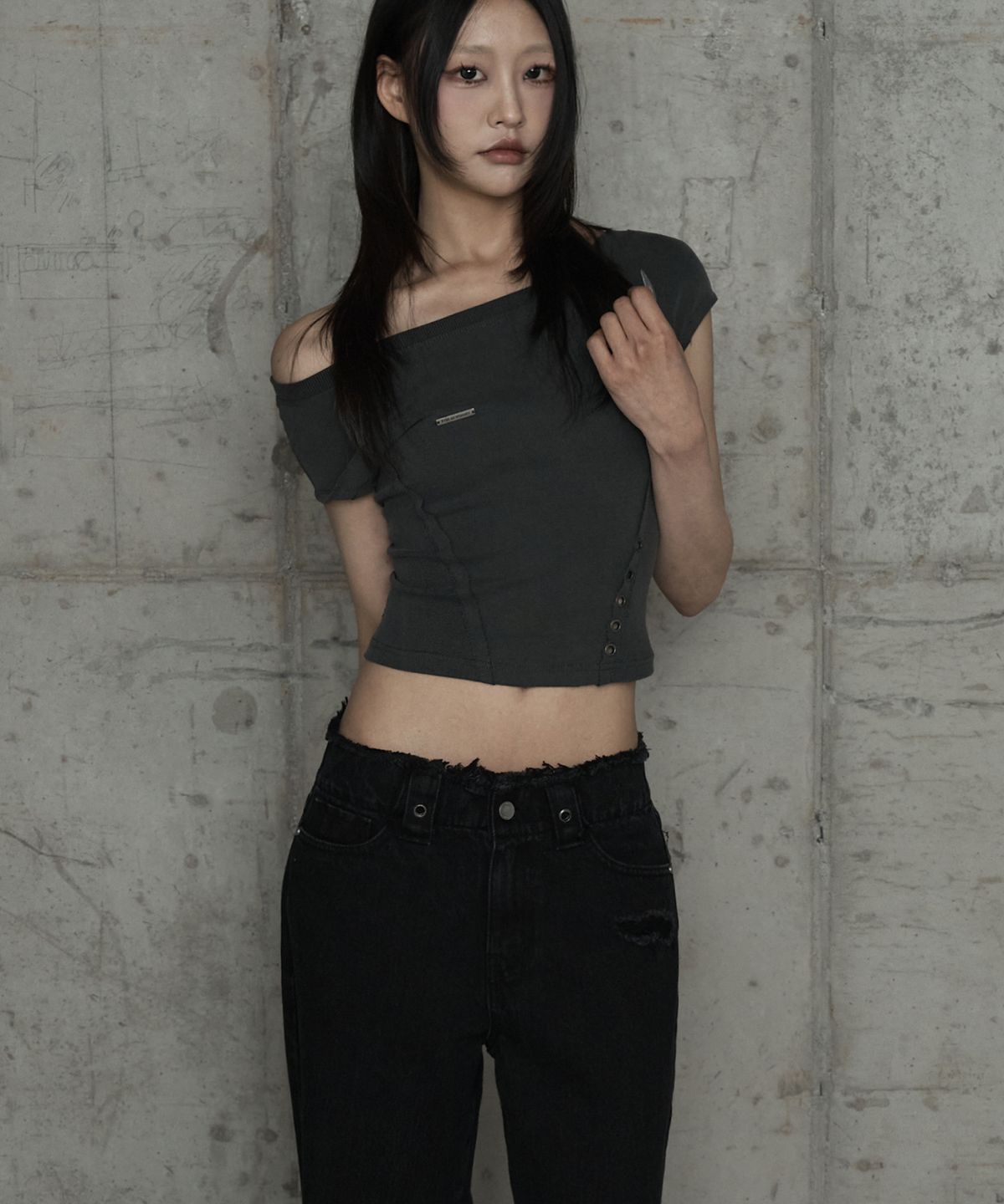 에트오소메(ETRE AU SOMMET) Pigment Damage Panel Short Top (Dark Gray)