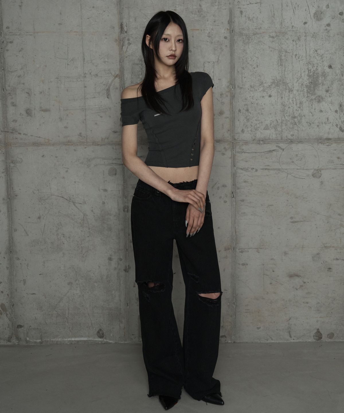 에트오소메(ETRE AU SOMMET) Pigment Damage Panel Short Top (Dark Gray)