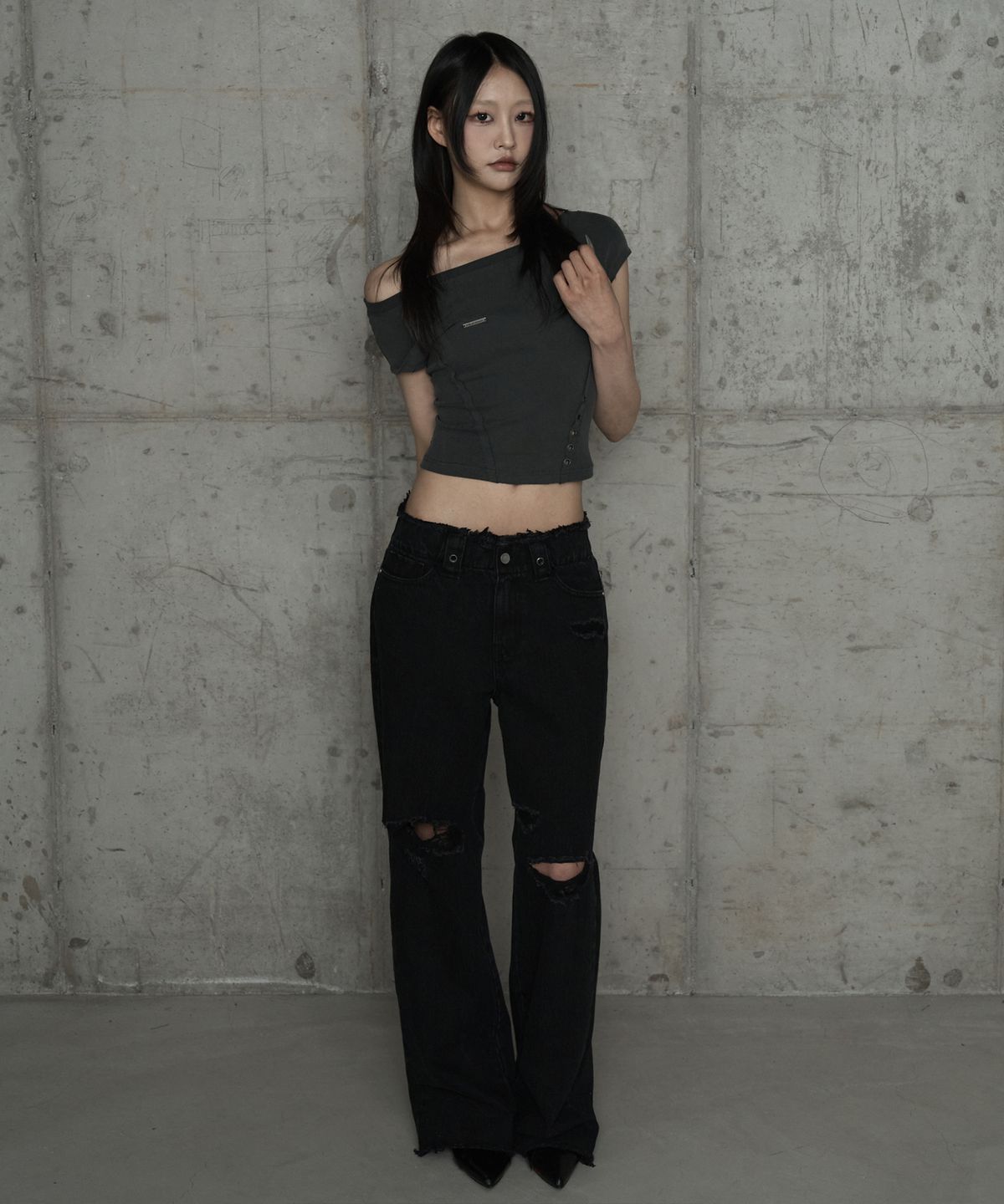 에트오소메(ETRE AU SOMMET) Pigment Damage Panel Short Top (Dark Gray)