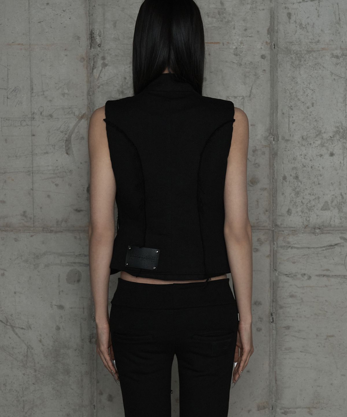 에트오소메(ETRE AU SOMMET) Diagonal Corset Vest (Black)