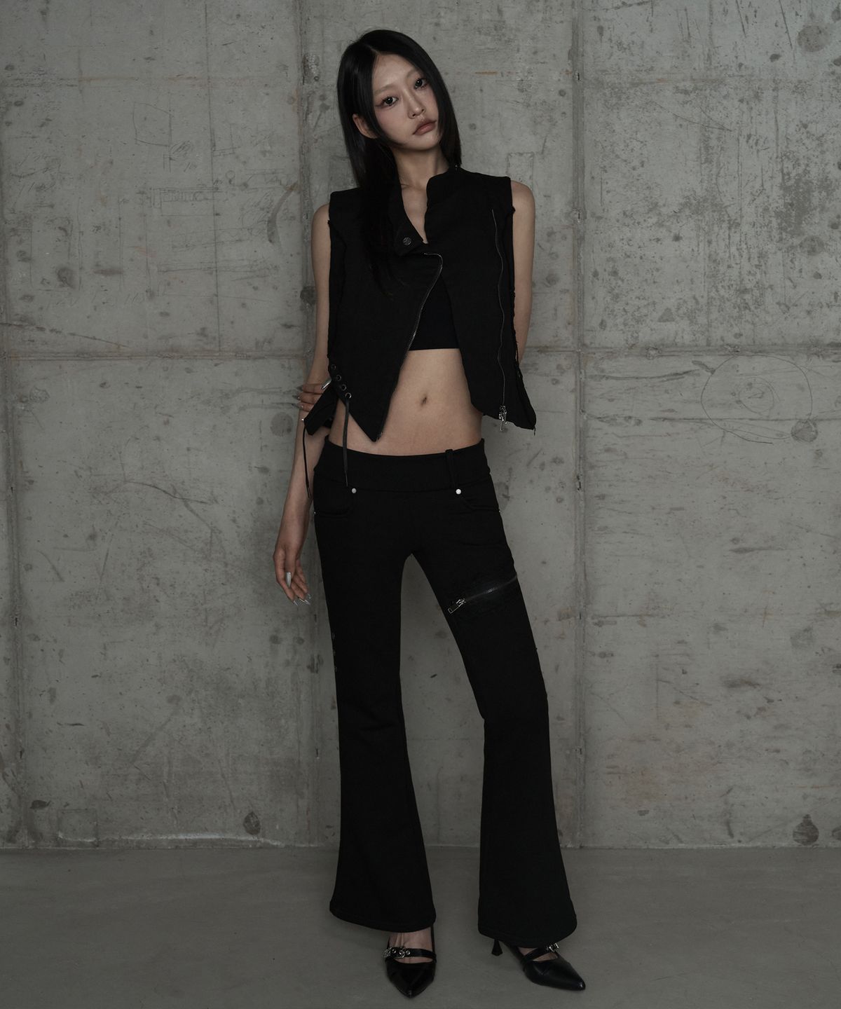 에트오소메(ETRE AU SOMMET) Diagonal Corset Vest (Black)