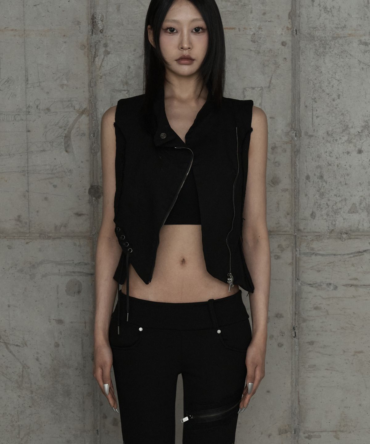 에트오소메(ETRE AU SOMMET) Diagonal Corset Vest (Black)
