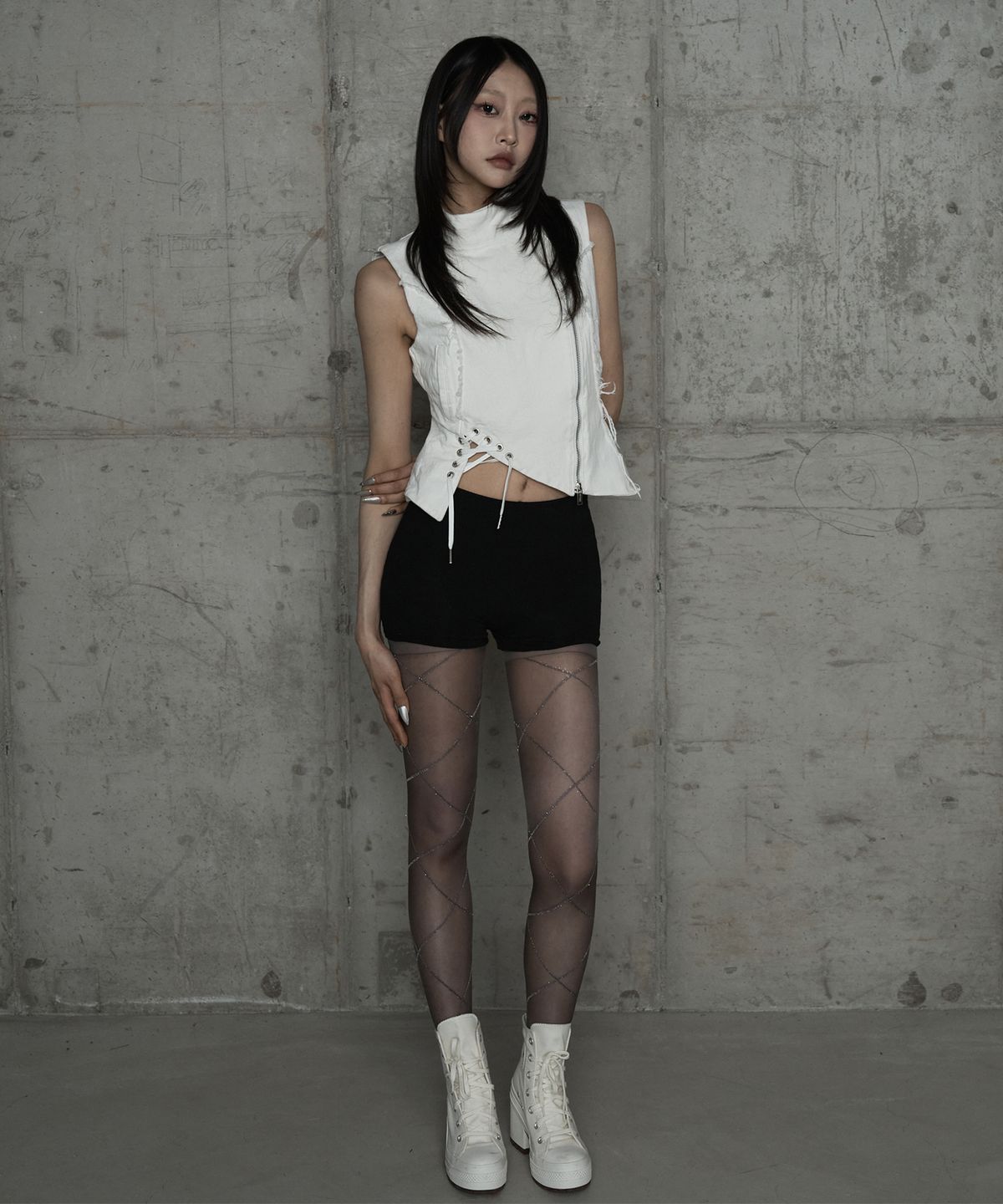 에트오소메(ETRE AU SOMMET) Diagonal Corset Vest (White)