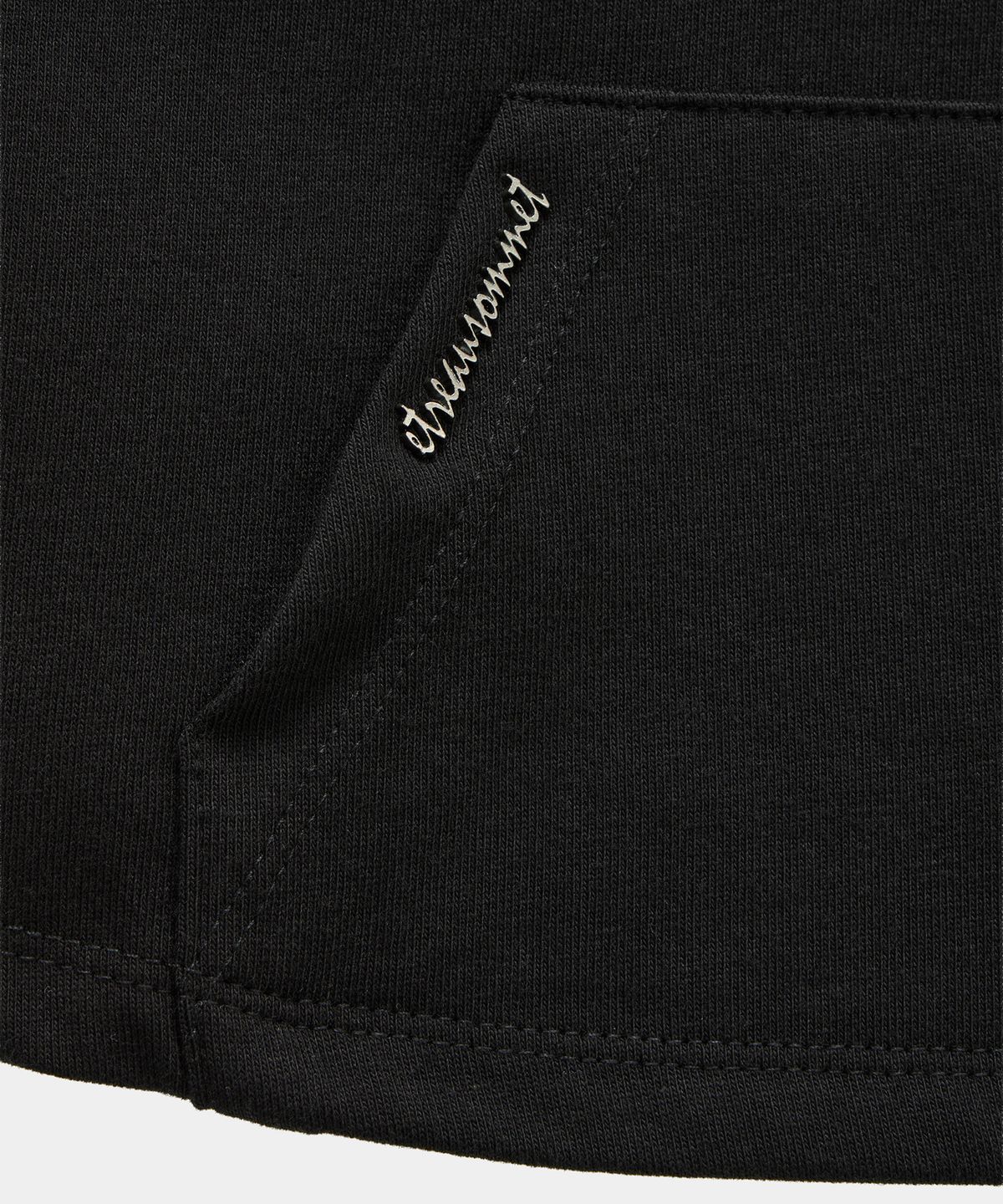 에트오소메(ETRE AU SOMMET) Zipper Halter Turtleneck Point Pocket Hoodie (Black)