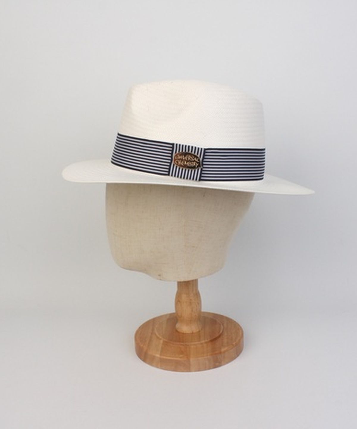 유니버셜 케미스트리(UNIVERSAL CHEMISTRY) Stripe Line Basic White Fedora 여름페도라