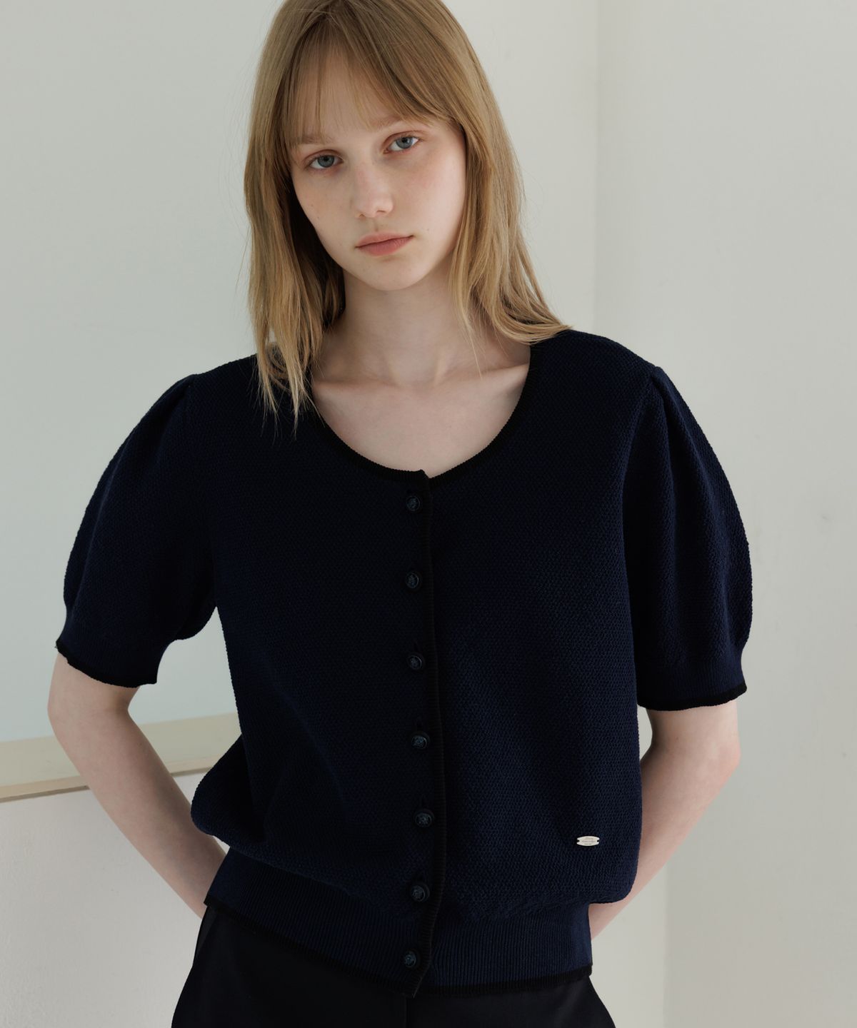 르메메(LEMEME) Fine U-Neck Cardigan White_2colors