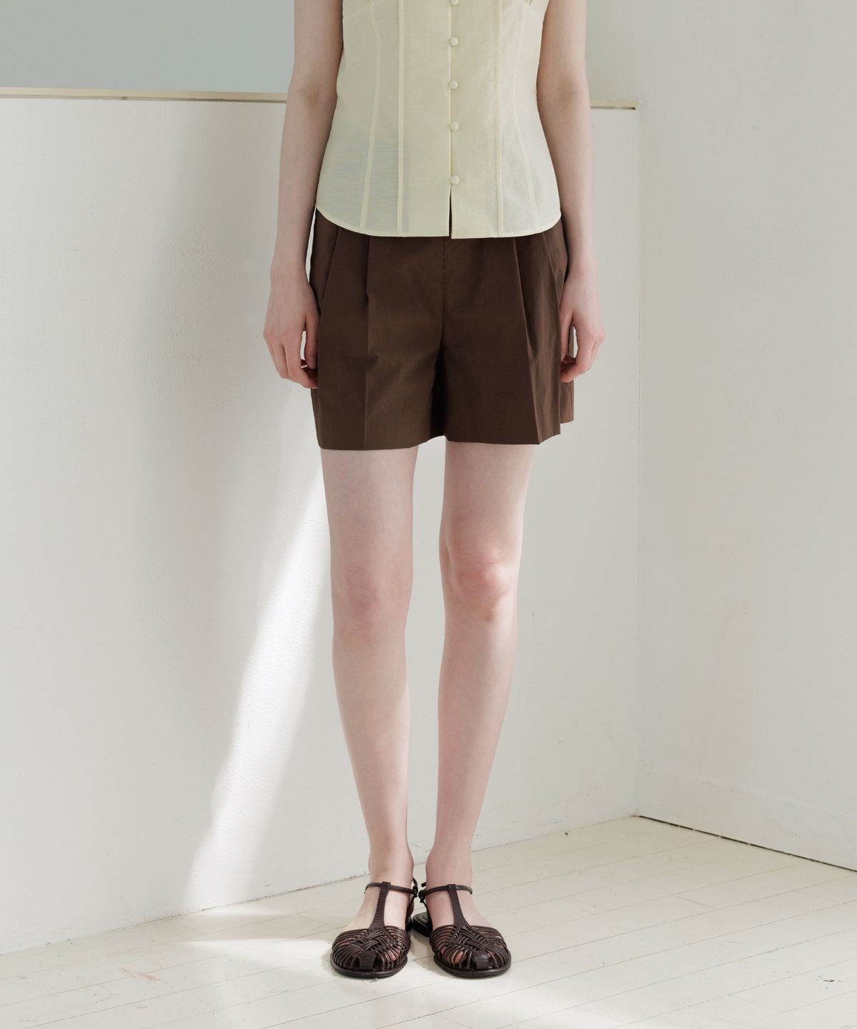 르메메(LEMEME) Ete Two Tuck Shorts_2colors