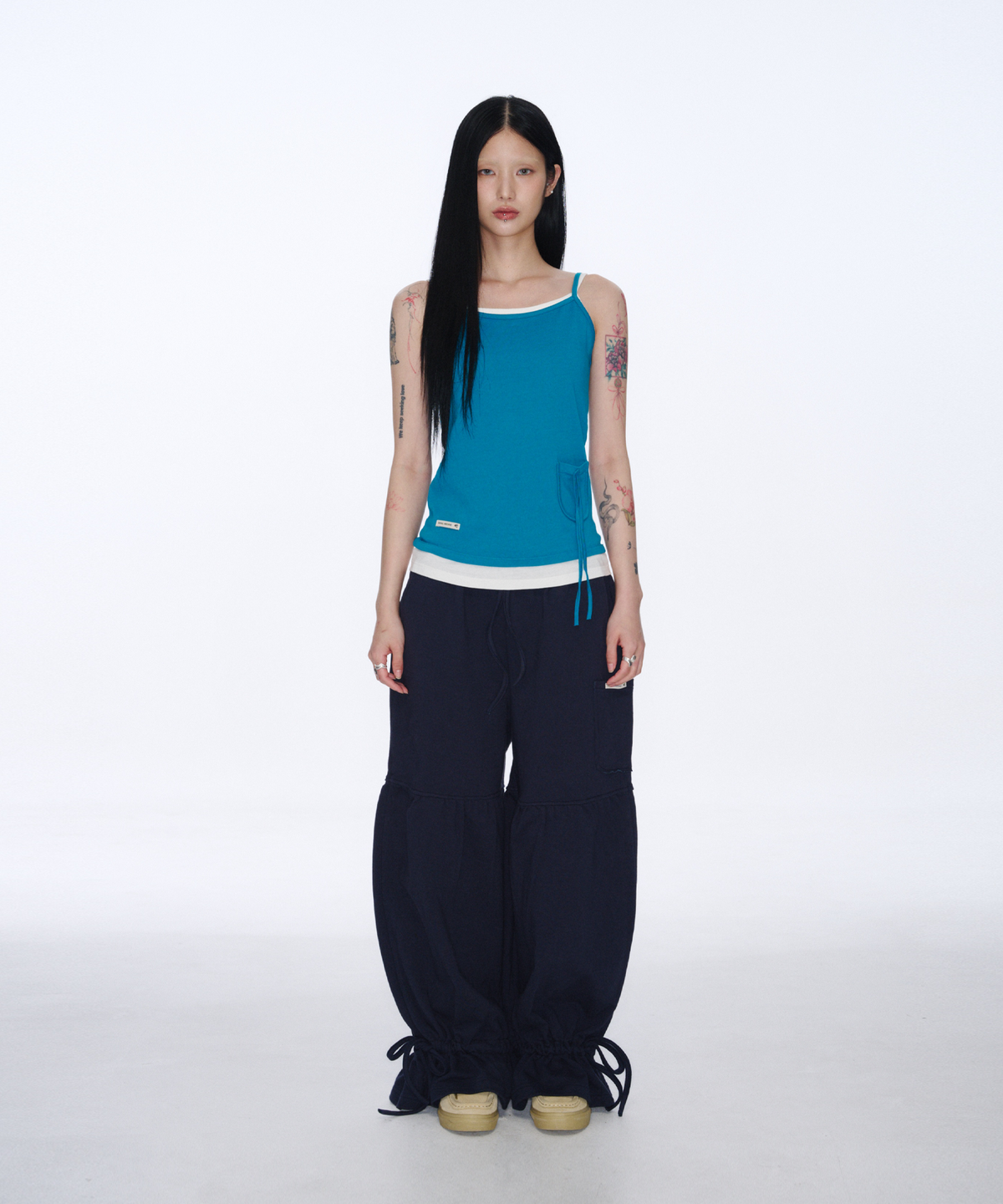 소흘(SOHUL) Leg Tunnel Flare Pants (네이비)
