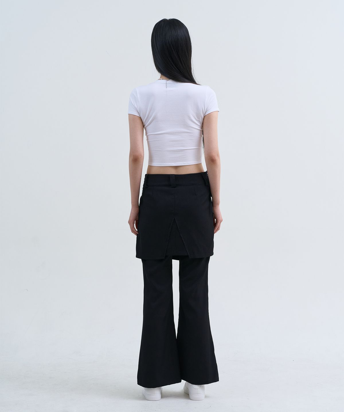 유스트레(LLUSTRE) 파이핑 슬림핏 반팔티셔츠 (화이트)