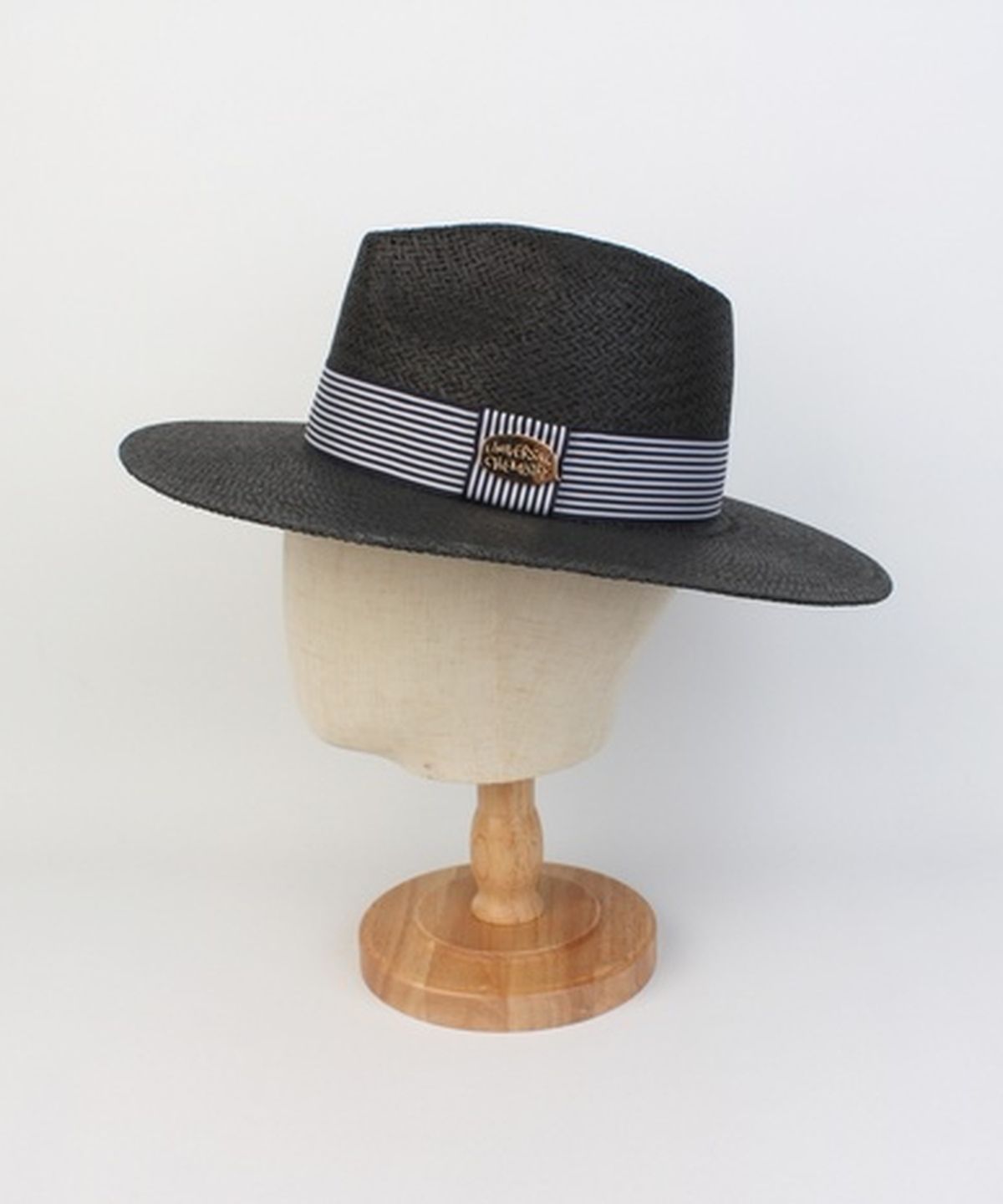 유니버셜 케미스트리(UNIVERSAL CHEMISTRY) Swing Stripe Line Black Fedora 여름페도라