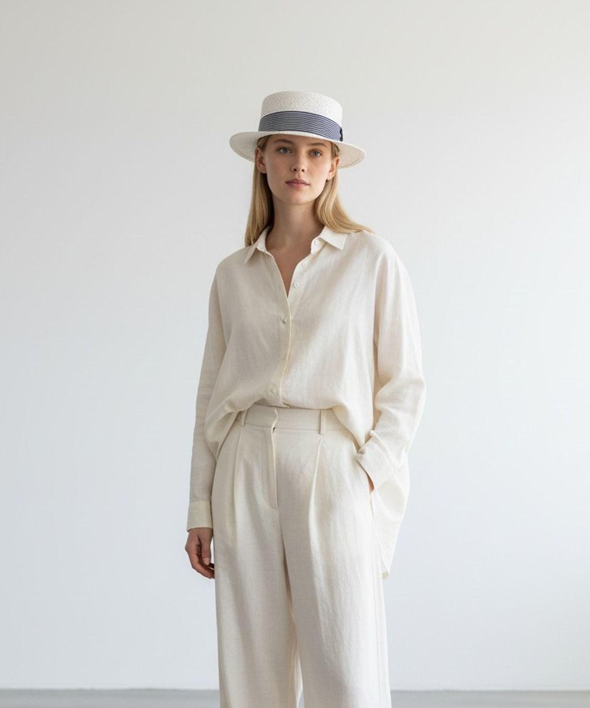 유니버셜 케미스트리(UNIVERSAL CHEMISTRY) Stripe Line White Short Panama Hat 파나마햇