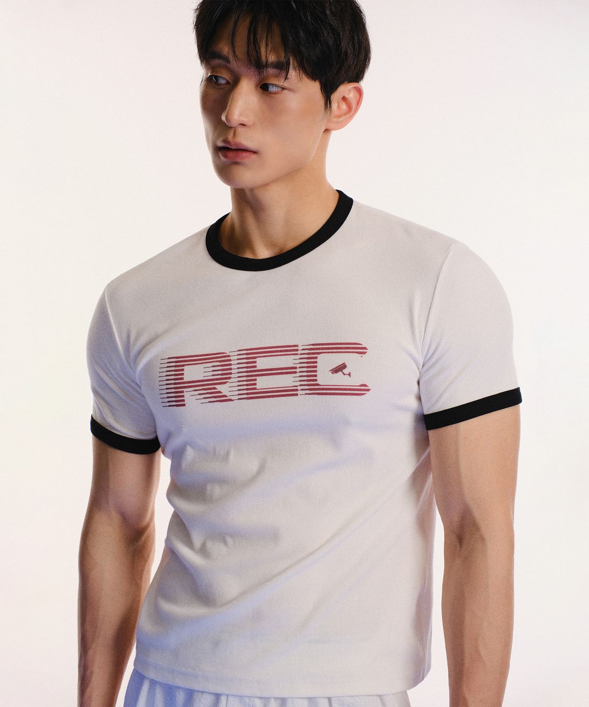 레코딩하우스(RECORDINGHOUSE) REC GRAPHIC RINGER T-SHIRT [WHITE]