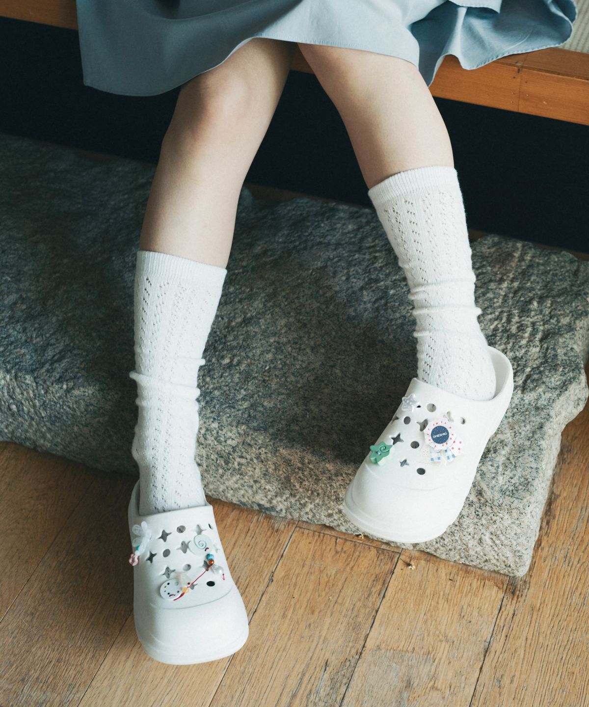 오헤시오(OHESHIO) PUNCHING POINT KNEE SOCKS, IVORY