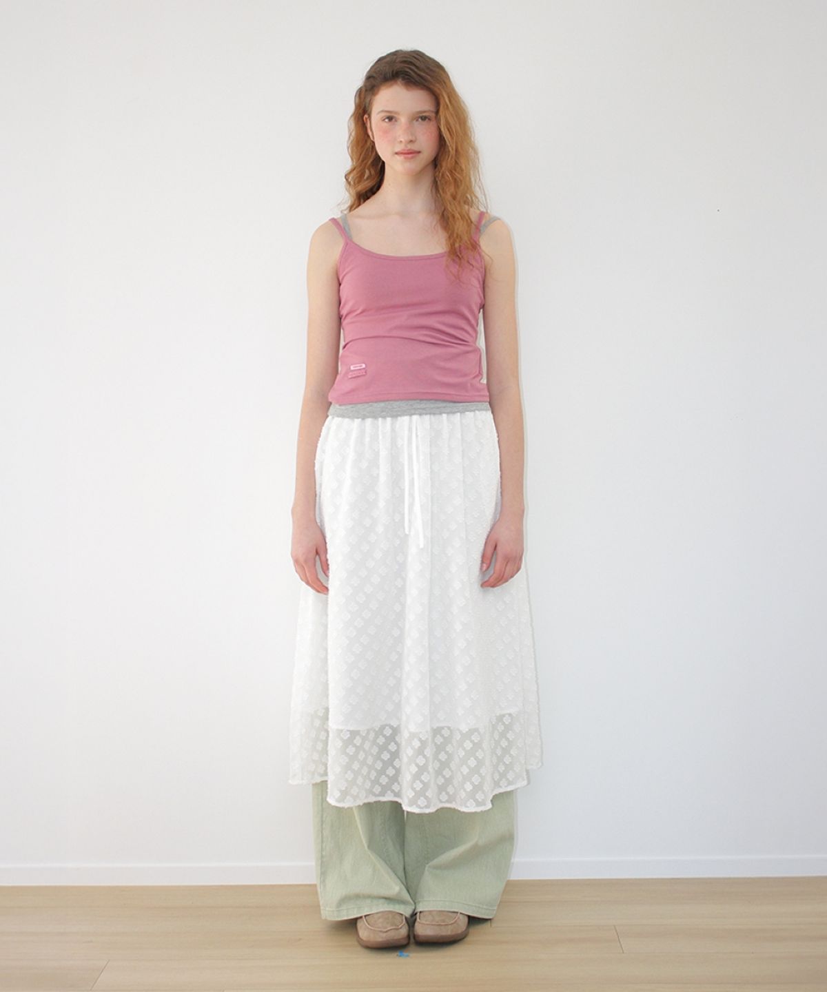 론론(RONRON) MINI LABEL SLIM SLEEVELESS PINK