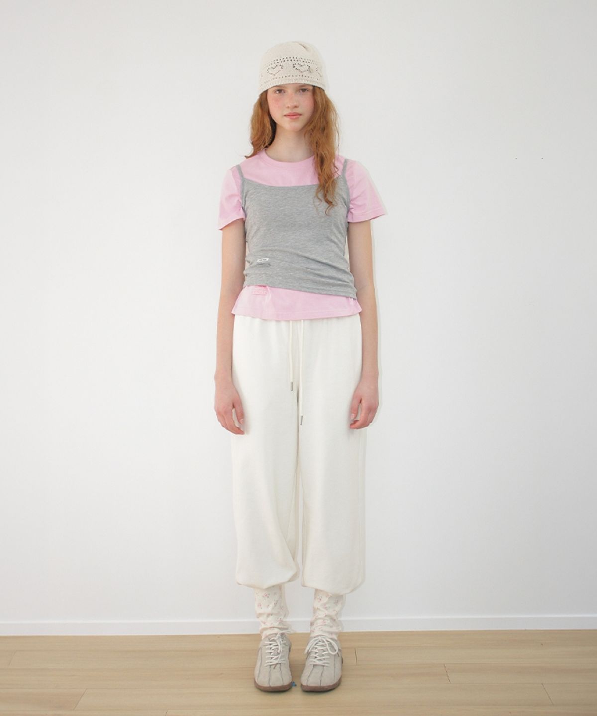 론론(RONRON) MINI LABEL SLIM SLEEVELESS GREY