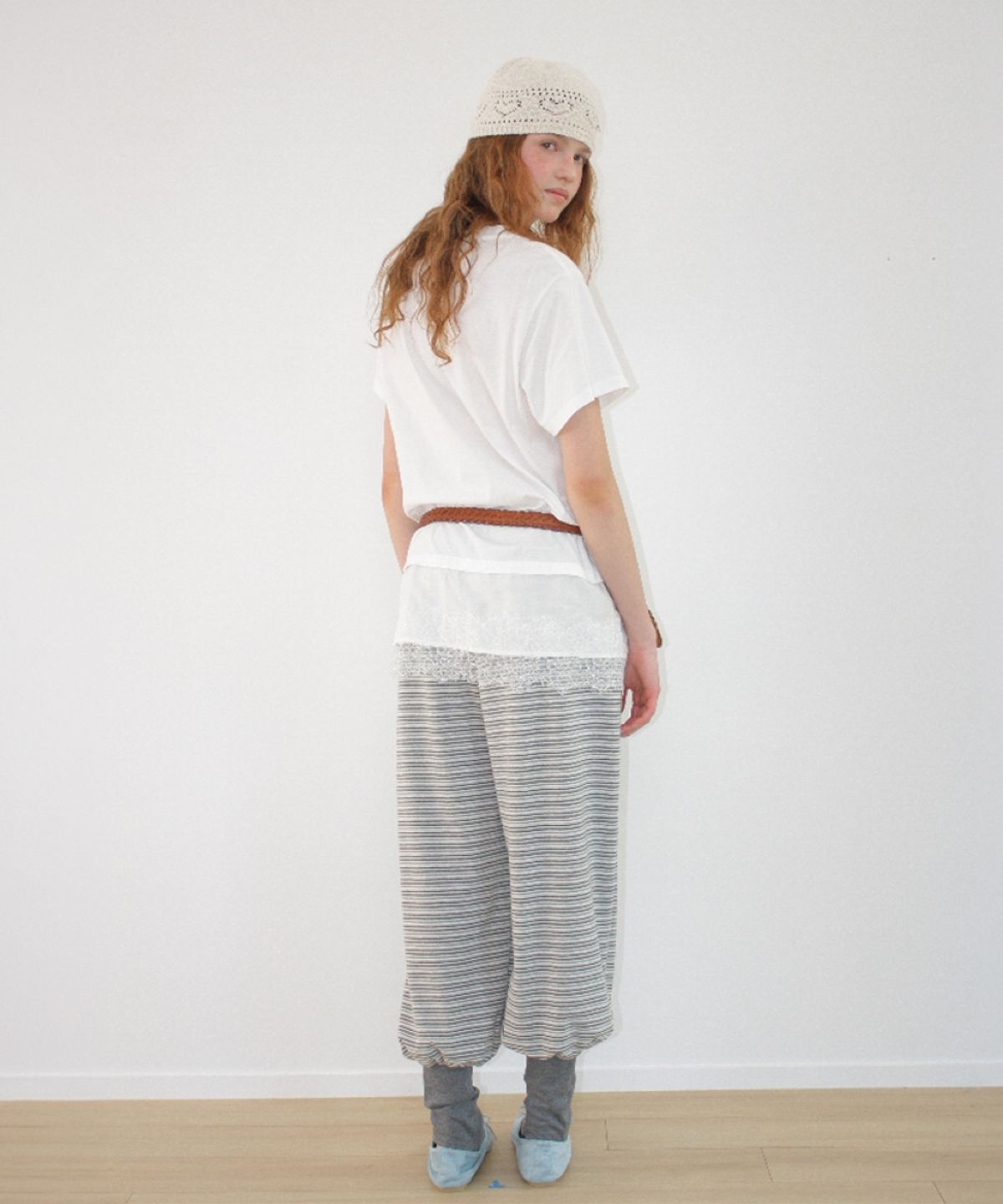 론론(RONRON) LEG WARMER LAYERED SWEAT PANTS GREY STRIPE