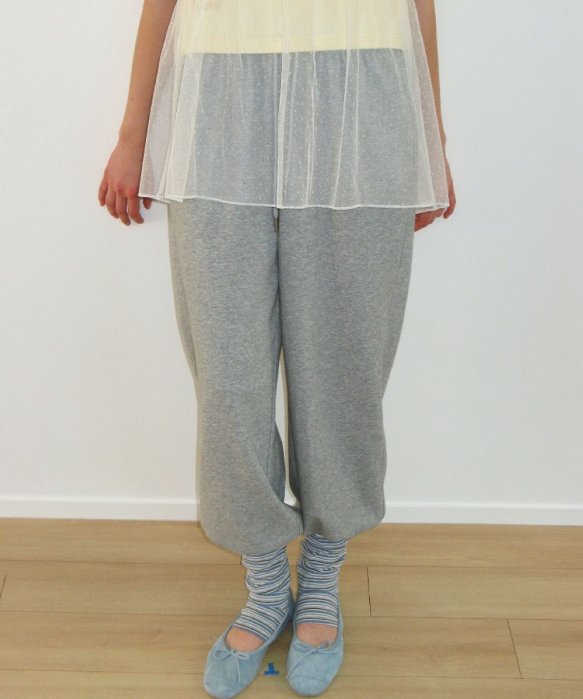 론론(RONRON) LEG WARMER LAYERED SWEAT PANTS GREY