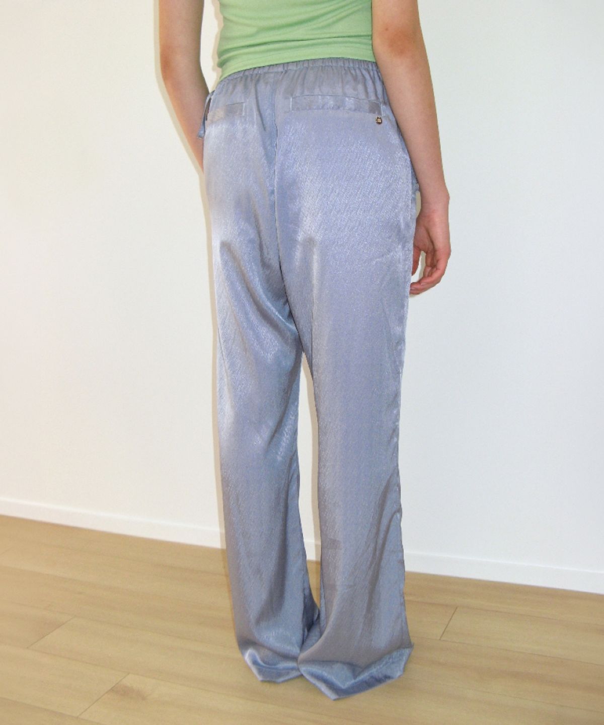 론론(RONRON) WAIST BOW TIE SHINING PANTS DUSTY BLUE