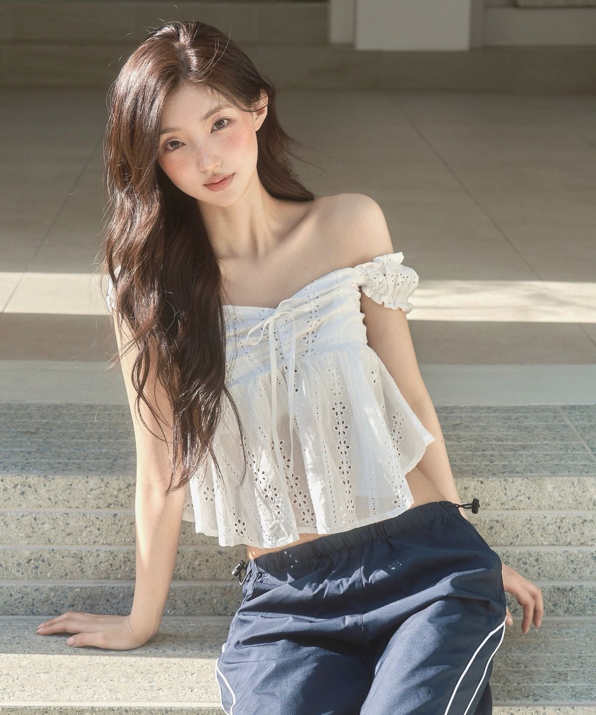 버진키스(VIRGINKISS) Angelo punching blouse - WHITE