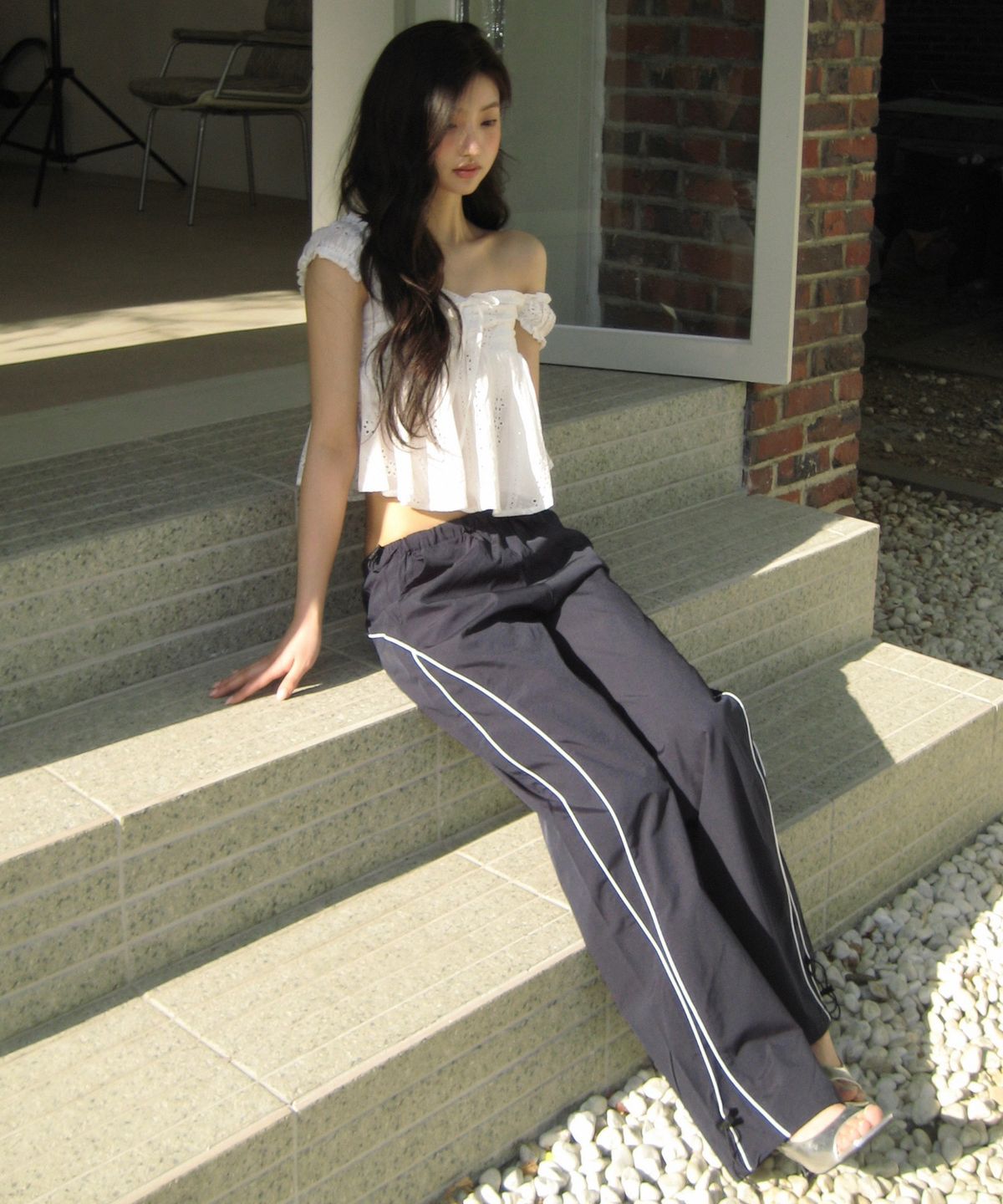 버진키스(VIRGINKISS) Pipe side line track pants - NAVY