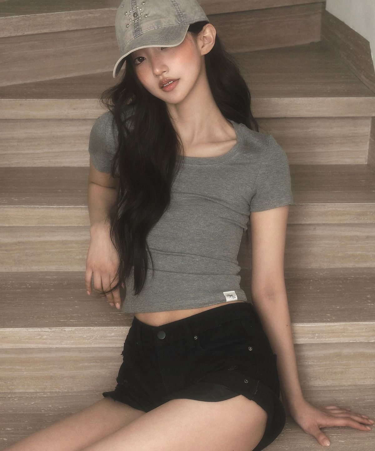 버진키스(VIRGINKISS) Softie 1/2 t-shirt - GRAY