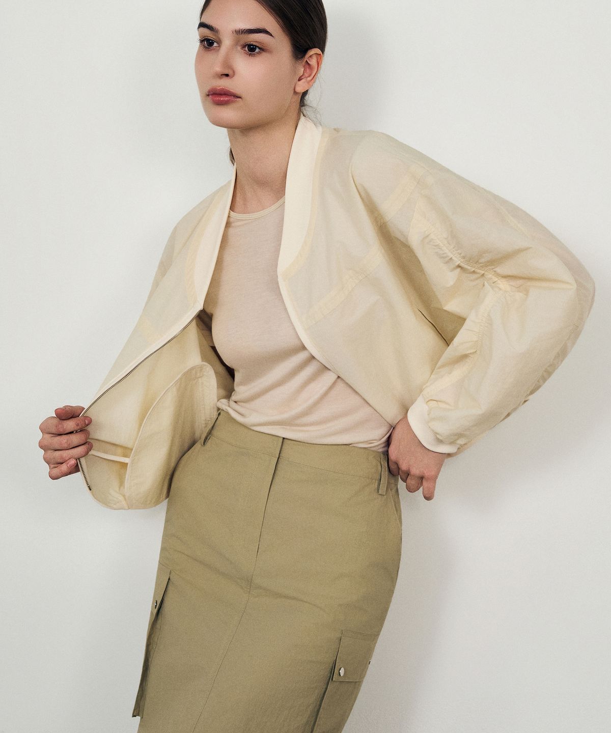 라넌큘러스(RANUNCULUS) 유틸리티 카고 미디 스커트_LIGHT KHAKI