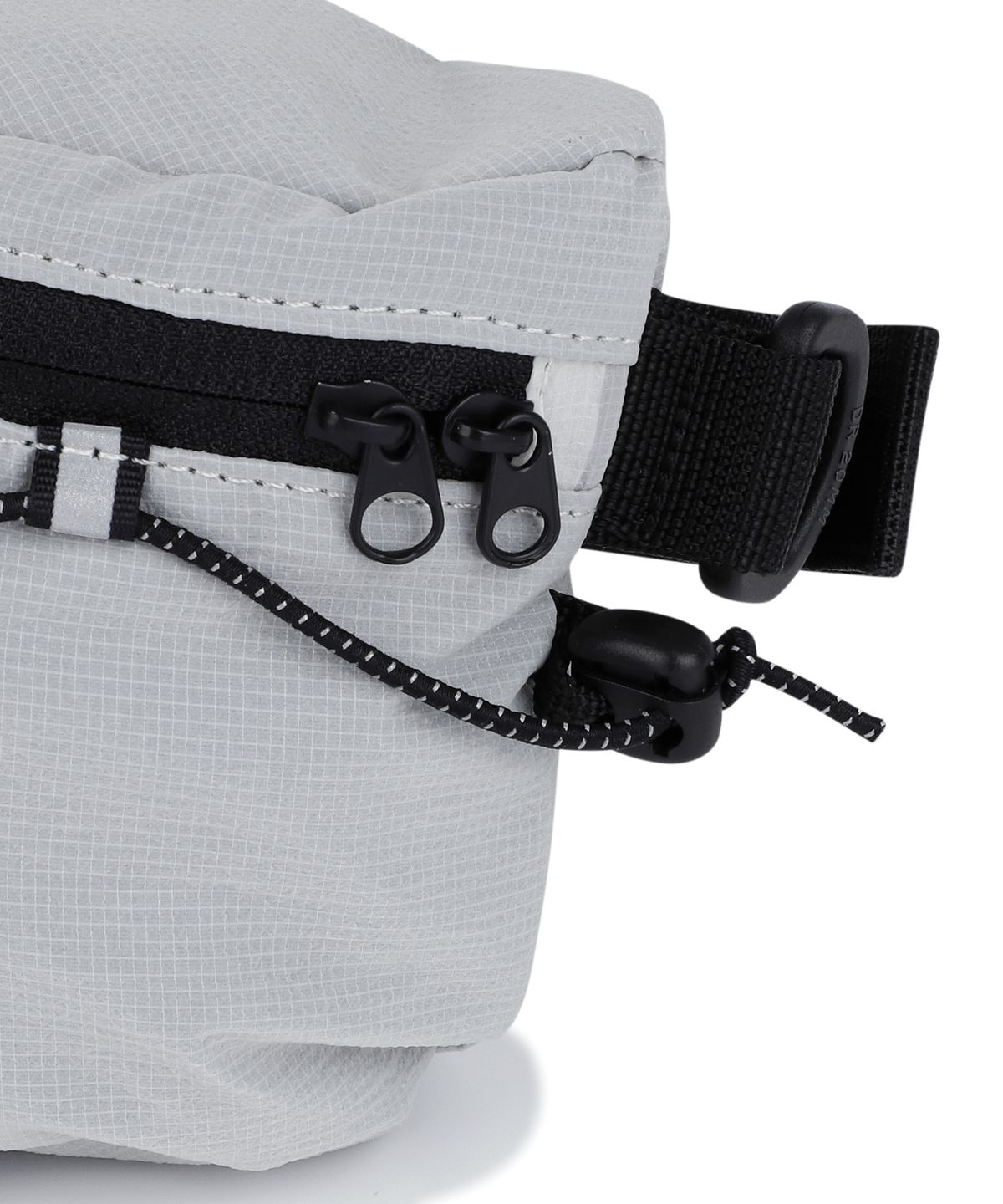 브라운브레스(BROWNBREATH) TAG HIP SACK - WHITE