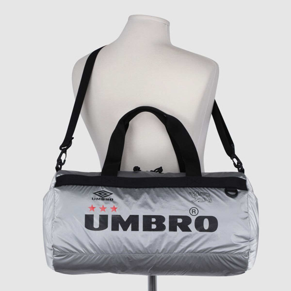 엄브로(UMBRO) HBL 홀덜 2WAY 더플백 실버 UR223CBG54