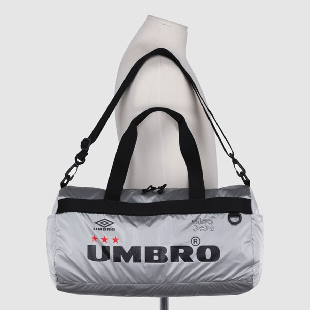 엄브로(UMBRO) HBL 홀덜 2WAY 더플백 실버 UR223CBG54