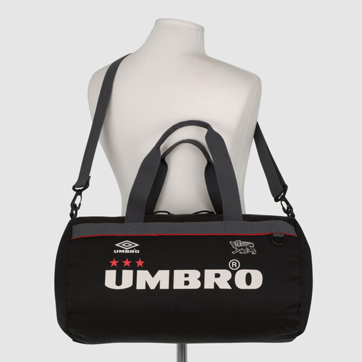 엄브로(UMBRO) HBL 홀덜 2WAY 더플백 블랙 UR223CBG54
