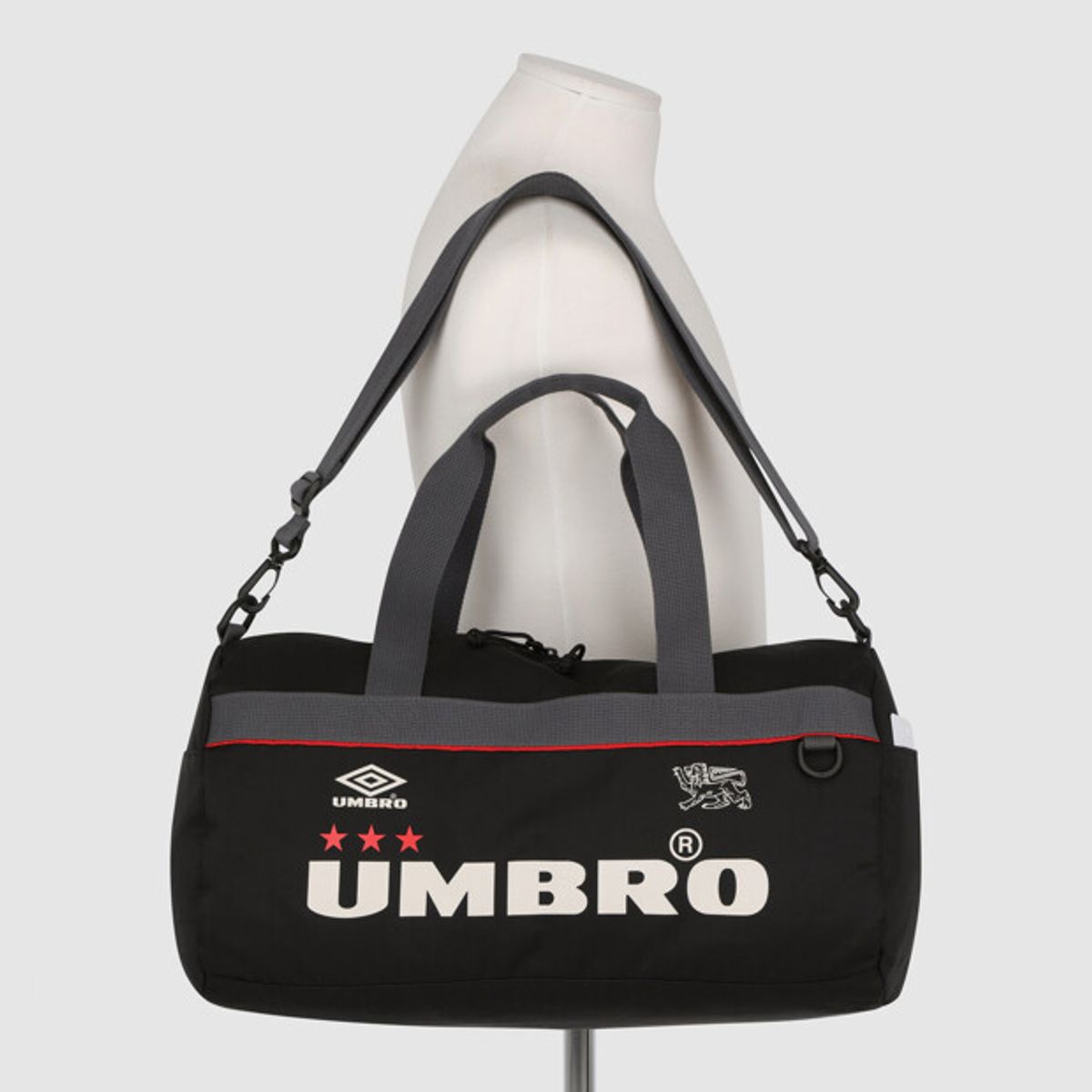 엄브로(UMBRO) HBL 홀덜 2WAY 더플백 블랙 UR223CBG54
