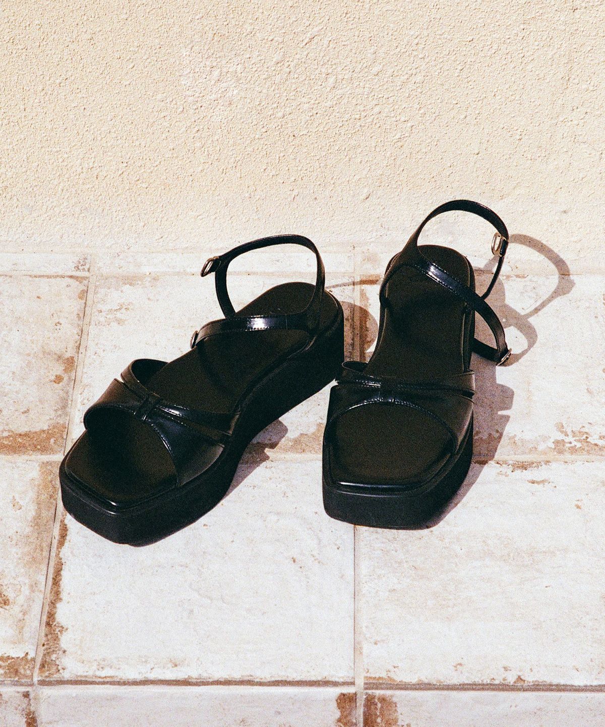 망고매니플리즈(MANGO MANY PLEASE) CHABBY SANDALS_BLACK
