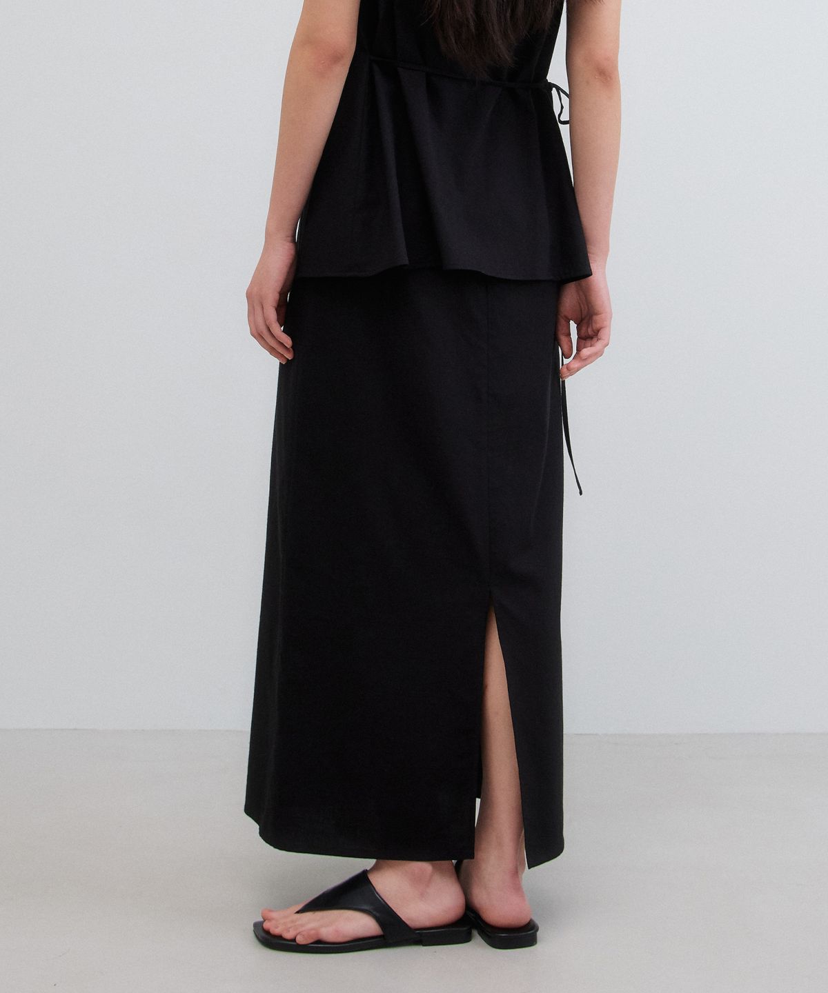 망고매니플리즈(MANGO MANY PLEASE) DONA SKIRT_BLACK